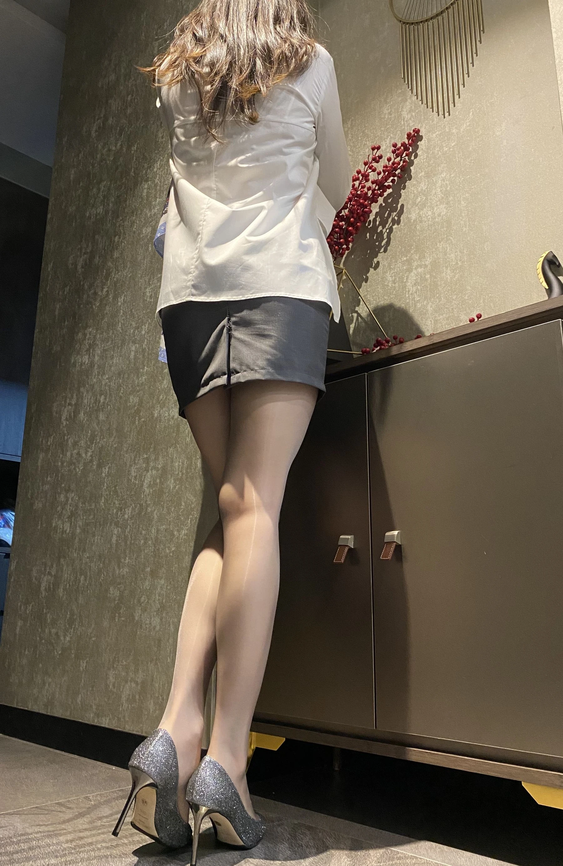 [美女]王雨含王雨含火辣風情寫真大賞：自然光珍藏寫真演繹蜂腰誘惑美學 - 17