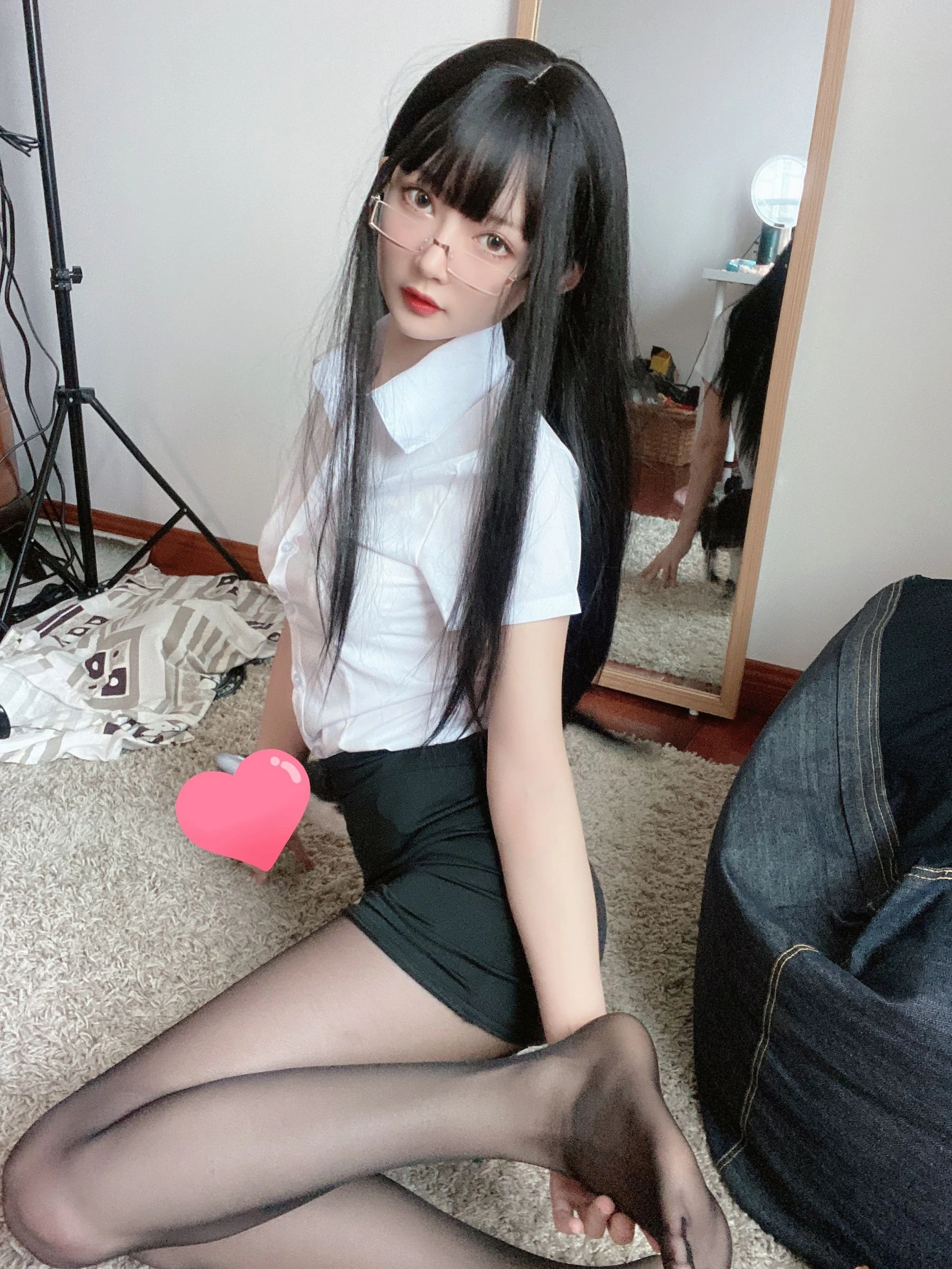 [網紅]胡雅怡高清圖集作品：室內攝影甜美展現胡雅怡身材曲線風情綻放寫真集 - 17