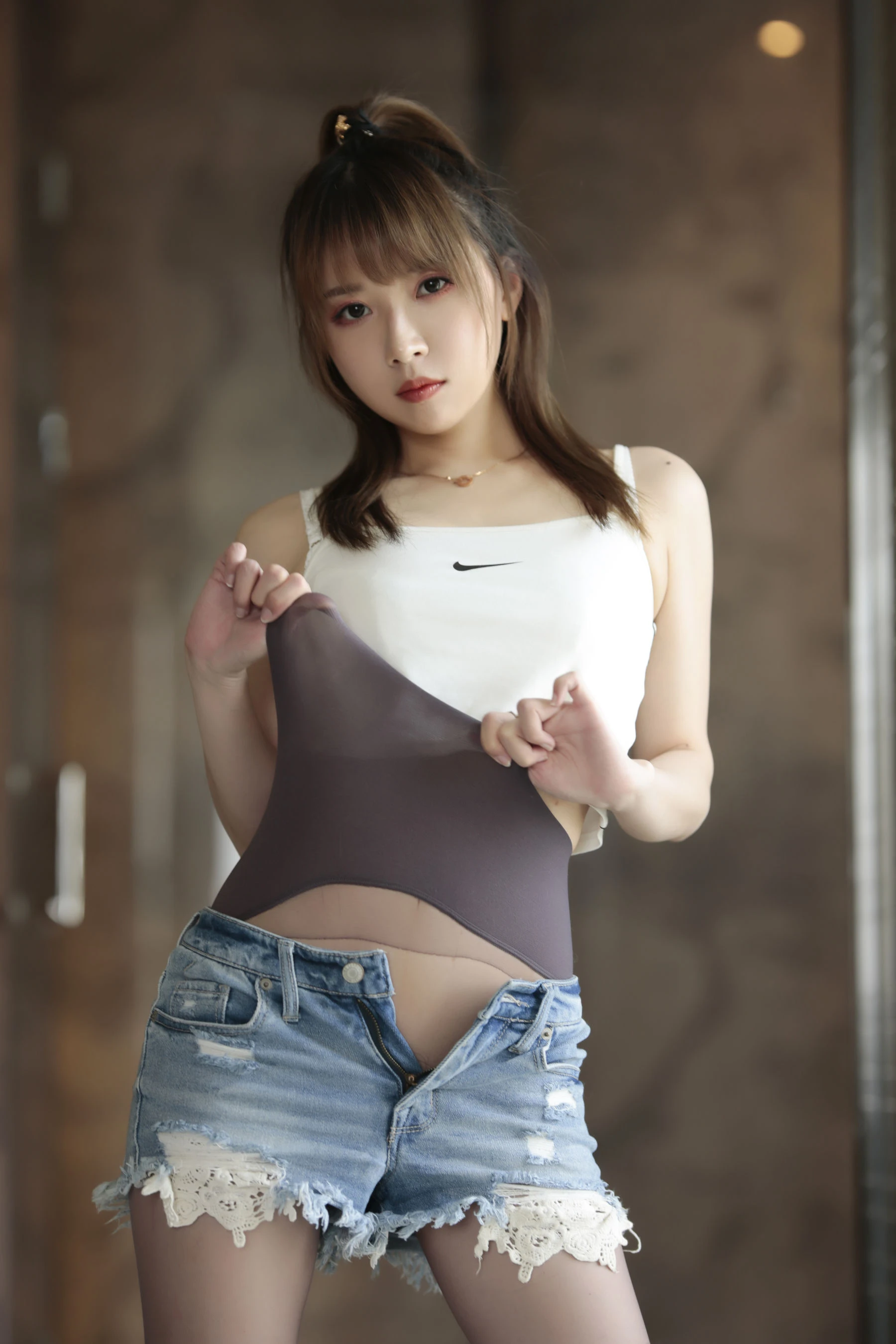 [主播]宋詩雨宋詩雨攝影棚首發攝影：優雅風採釋放美腿誘惑綻放寫真大片 - 39