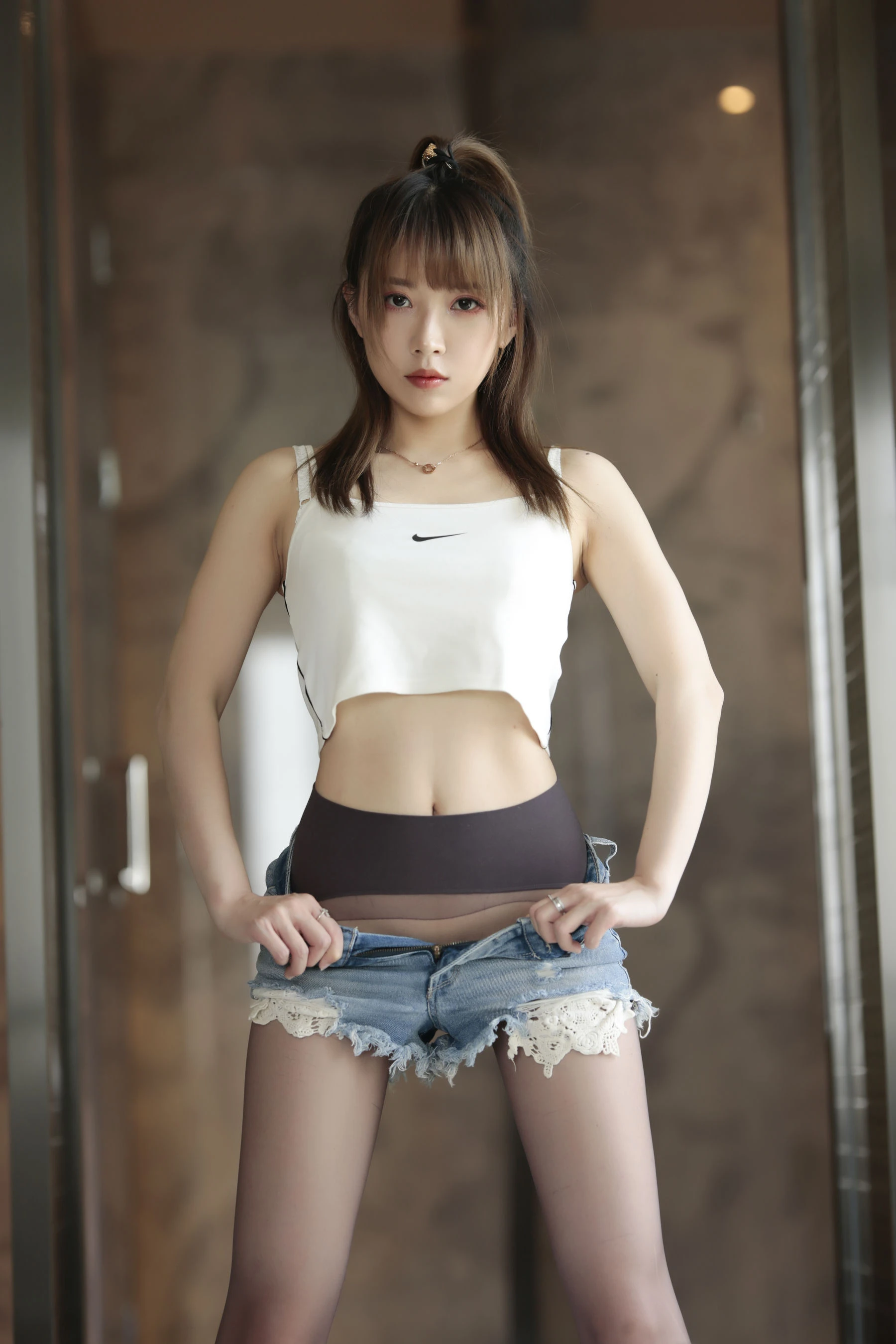 [主播]宋詩雨宋詩雨攝影棚首發攝影：優雅風採釋放美腿誘惑綻放寫真大片 - 47