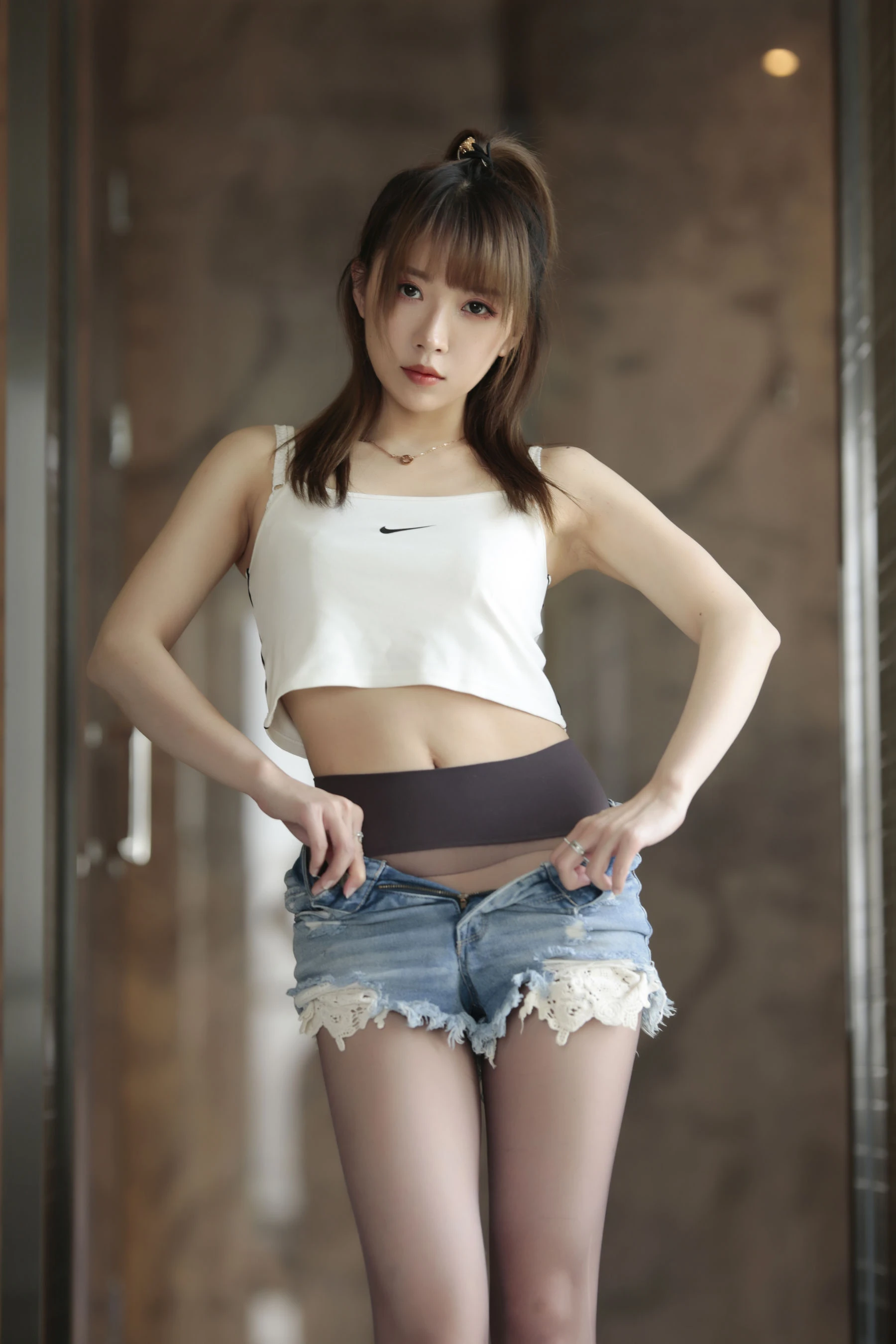 [主播]宋詩雨宋詩雨攝影棚首發攝影：優雅風採釋放美腿誘惑綻放寫真大片 - 48