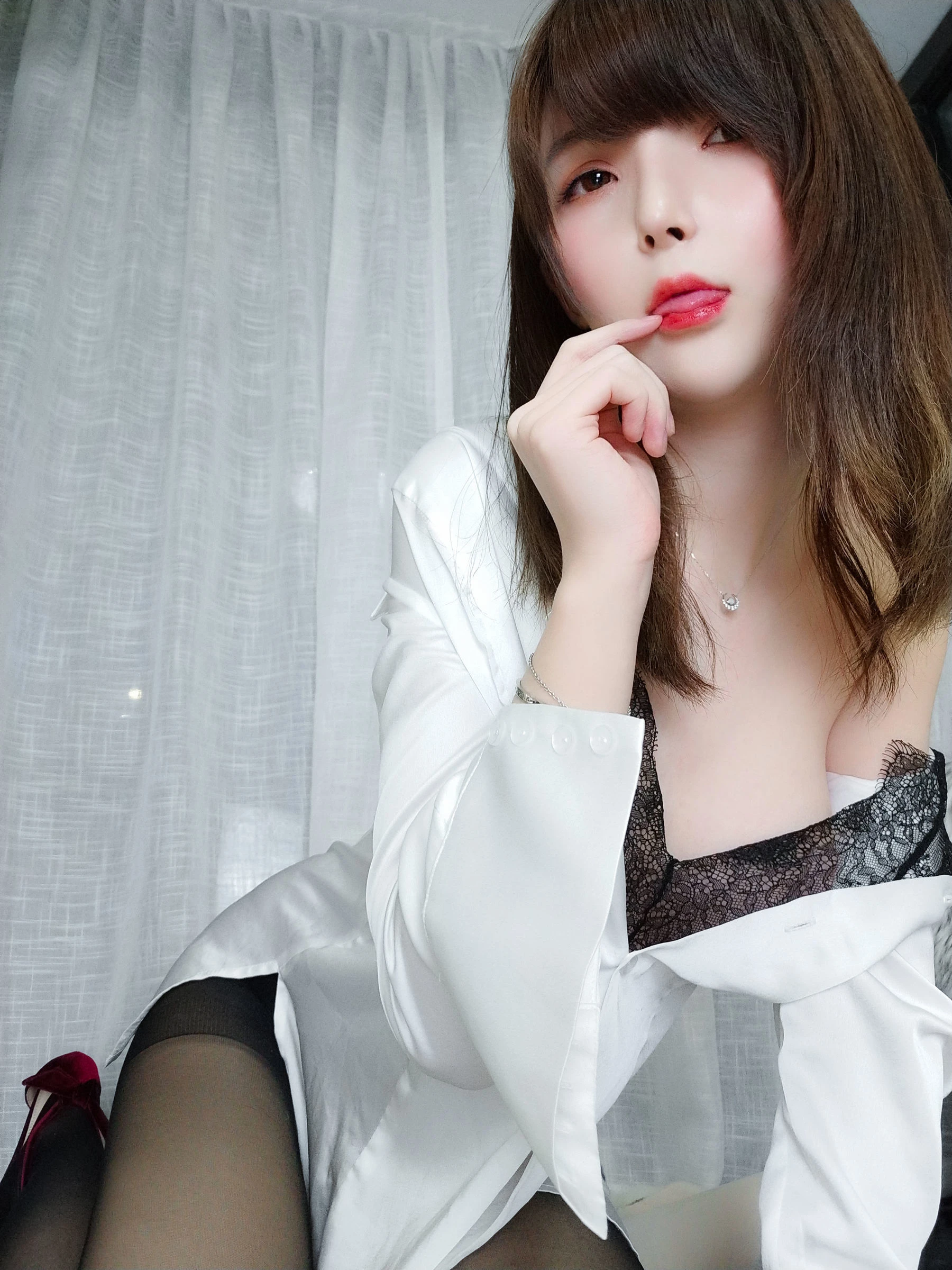 [美女]唐雨含唐雨含街拍超清作品：清純風採釋放長腿誘惑詮釋寫真大片 - 41