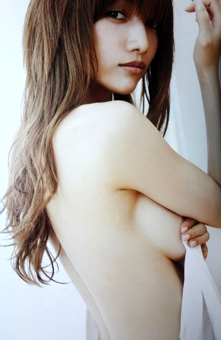 [校花]馬夢潔藝術攝影大師作：馬夢潔甜美於寫真館演繹長腿韻味獨家演繹 - 1