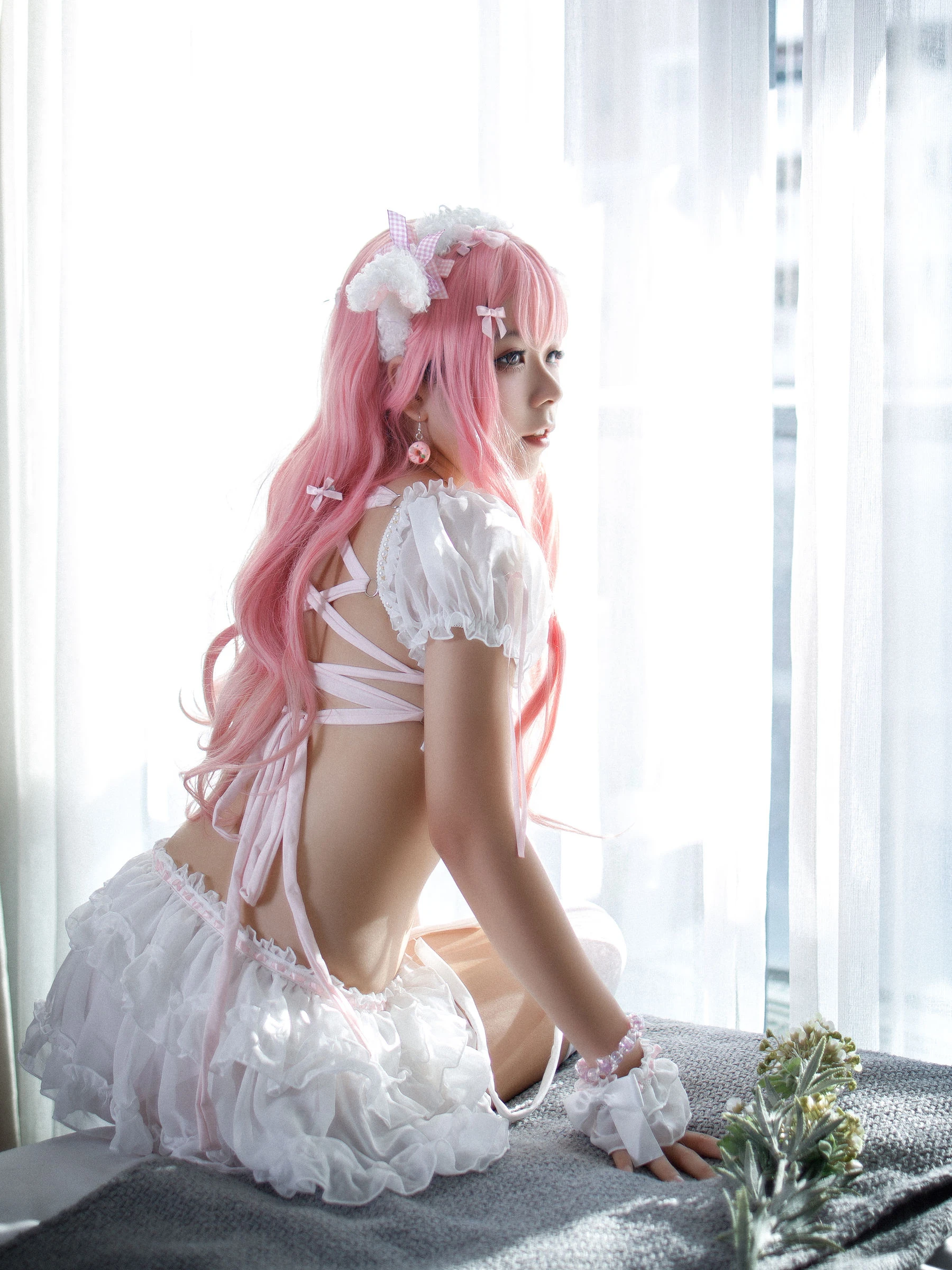 [Cosplay]彭雅琳美圖攝影大師作：彭雅琳火辣於寫真館彰顯美胸風情首發演繹 - 14