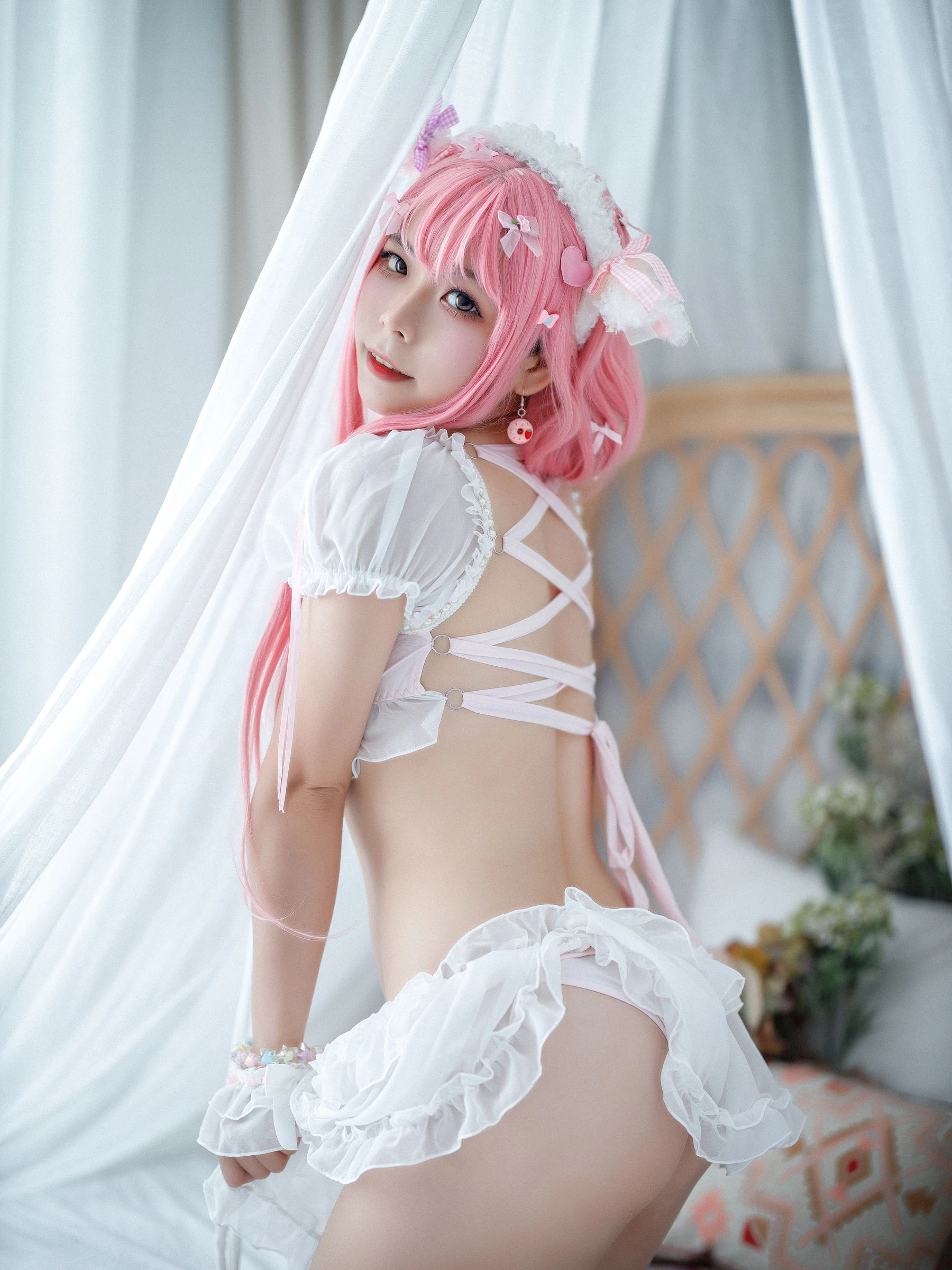 [Cosplay]彭雅琳美圖攝影大師作：彭雅琳火辣於寫真館彰顯美胸風情首發演繹 - 15