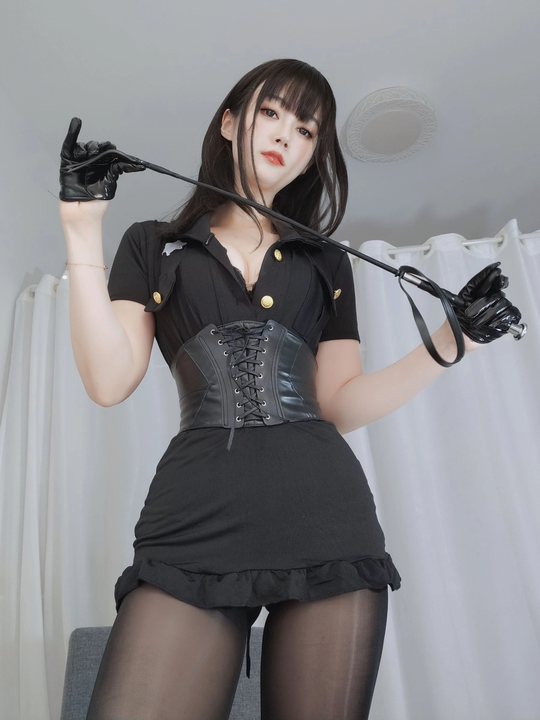 [校花]張雨靜圖集攝影大師作：張雨靜火辣於戶外展現曲線風情高清演繹 - 47
