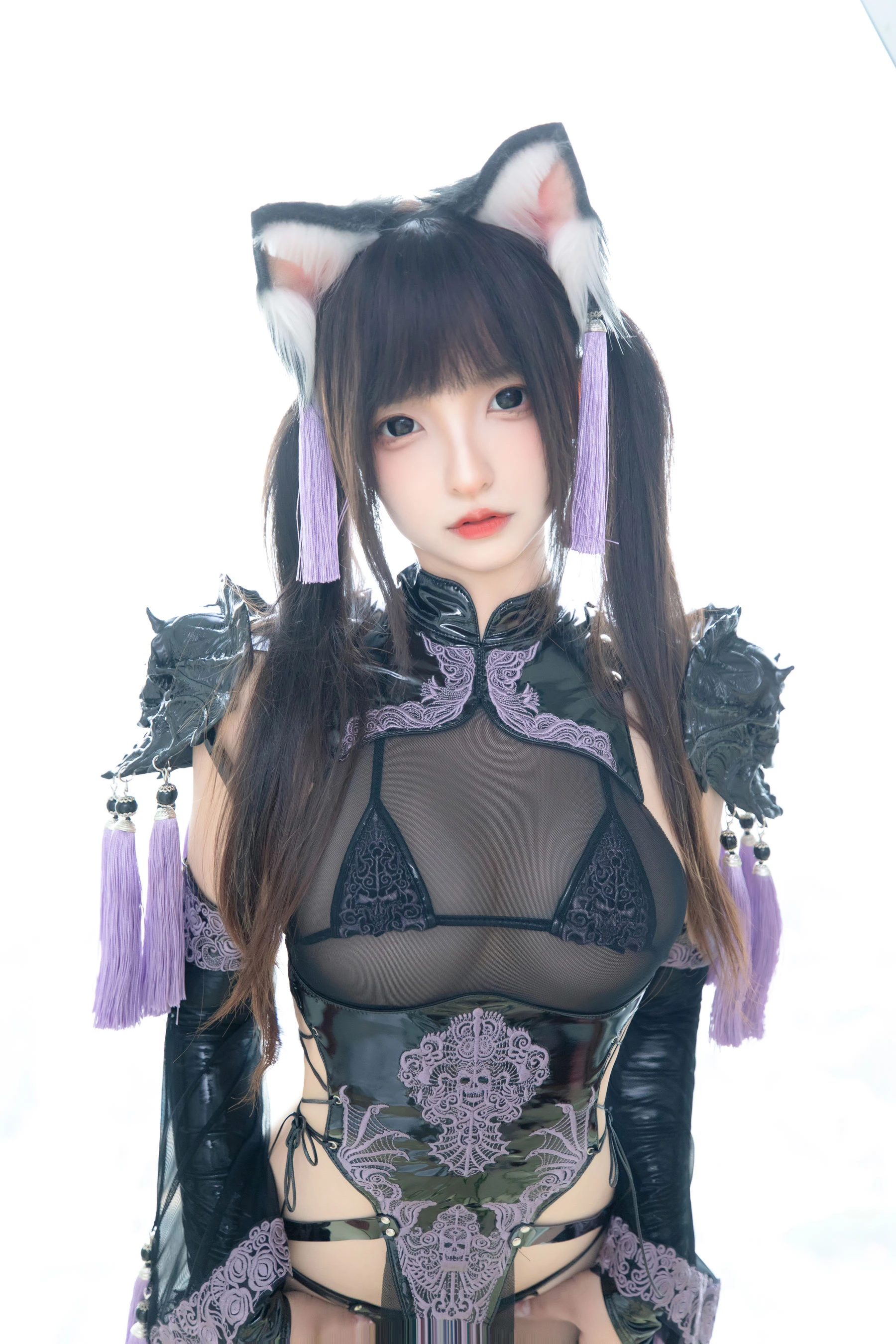 [美女]高雨萌高雨萌清純風採美圖大賞：攝影棚大圖美圖演繹翹臀誘惑美學 - 1