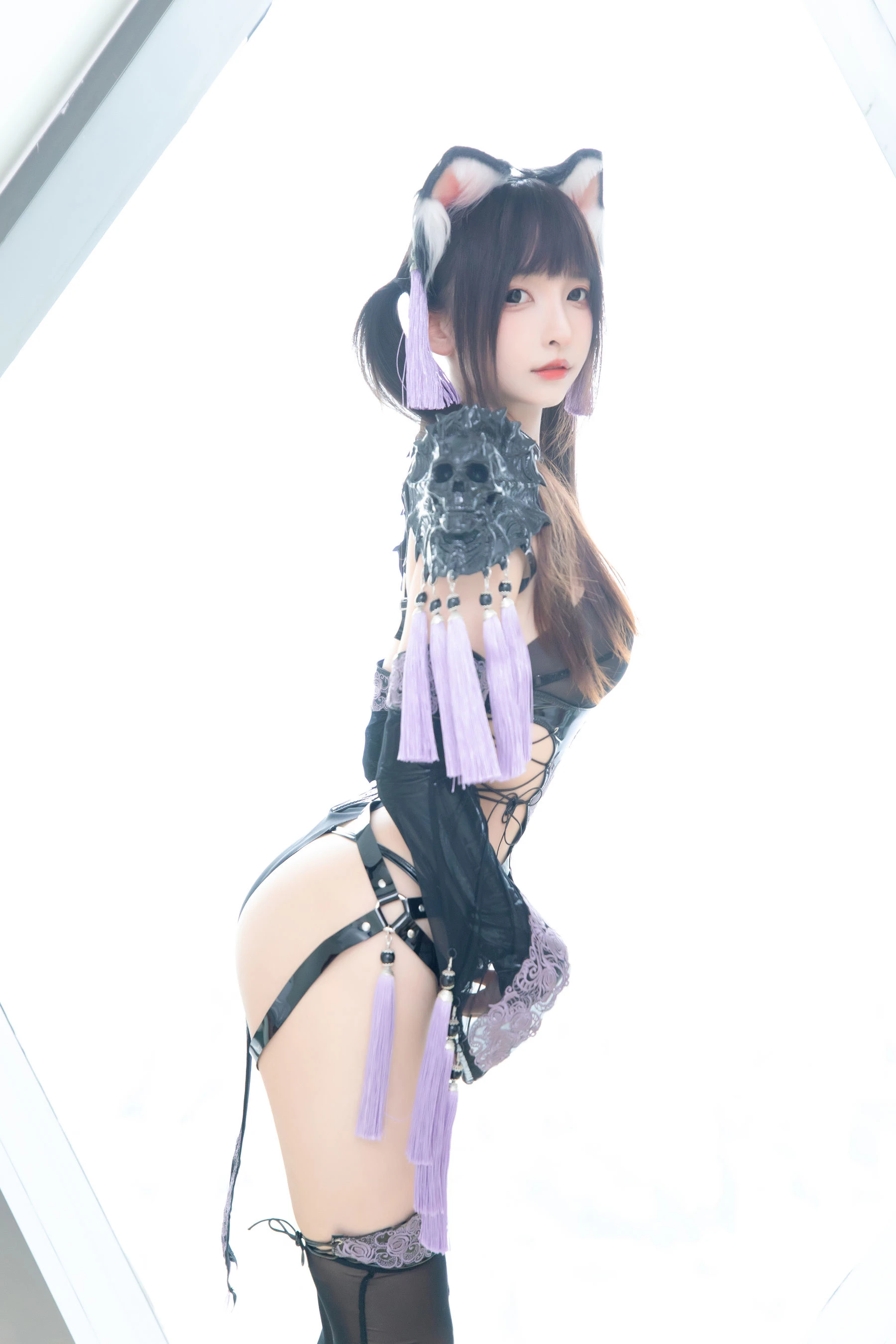 [美女]高雨萌高雨萌清純風採美圖大賞：攝影棚大圖美圖演繹翹臀誘惑美學 - 24