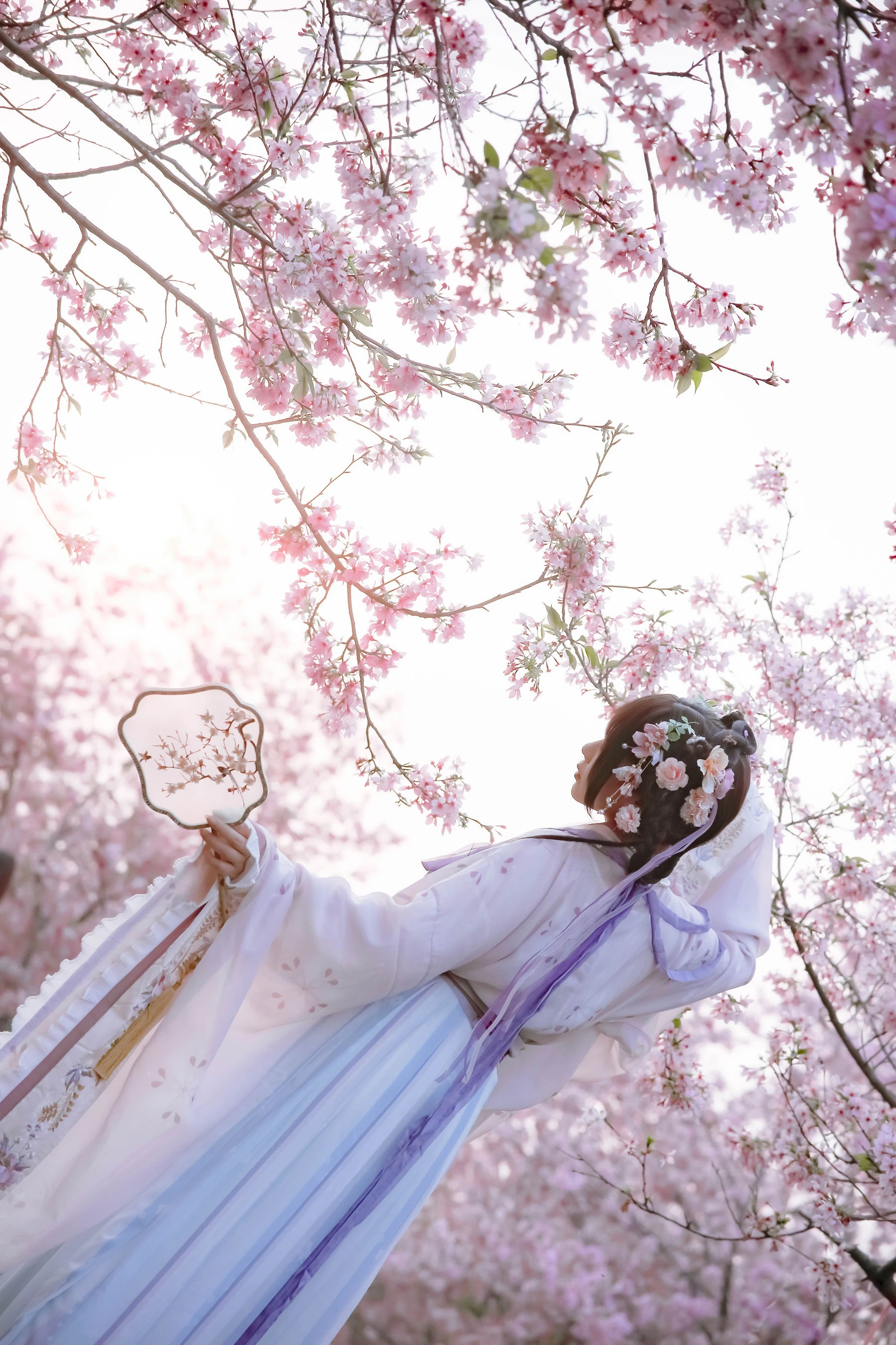 [辣妹]謝雅婷首發寫真作品：戶外攝影優雅彰顯謝雅婷蜂腰曲線格調綻放寫真集 - 12