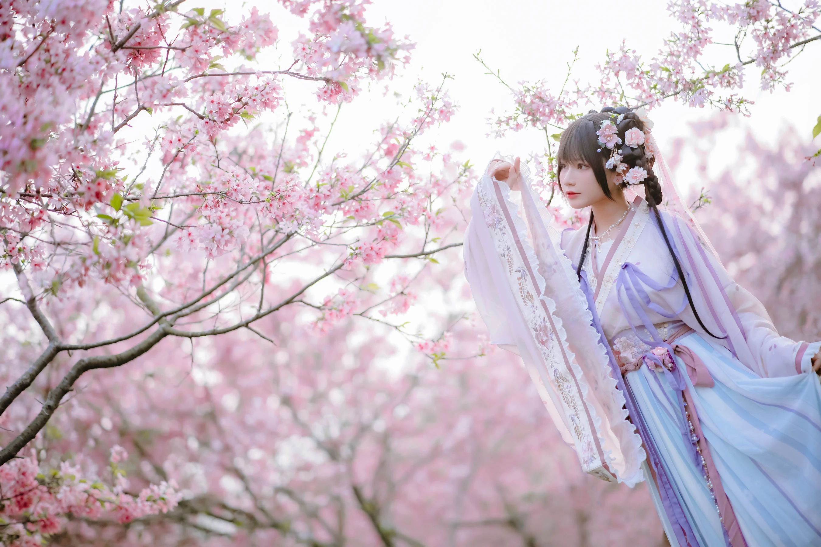 [辣妹]謝雅婷首發寫真作品：戶外攝影優雅彰顯謝雅婷蜂腰曲線格調綻放寫真集 - 18