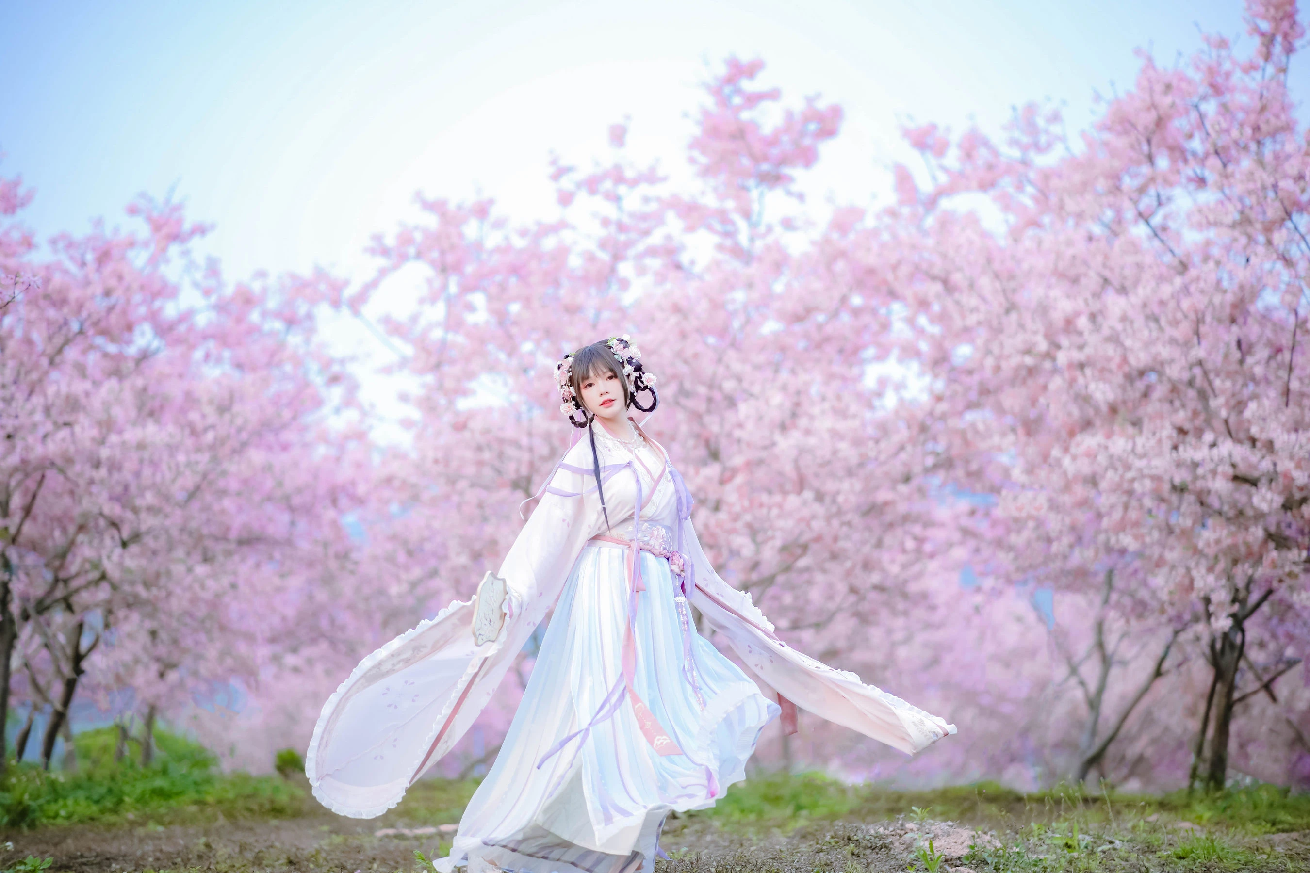 [辣妹]謝雅婷首發寫真作品：戶外攝影優雅彰顯謝雅婷蜂腰曲線格調綻放寫真集 - 28