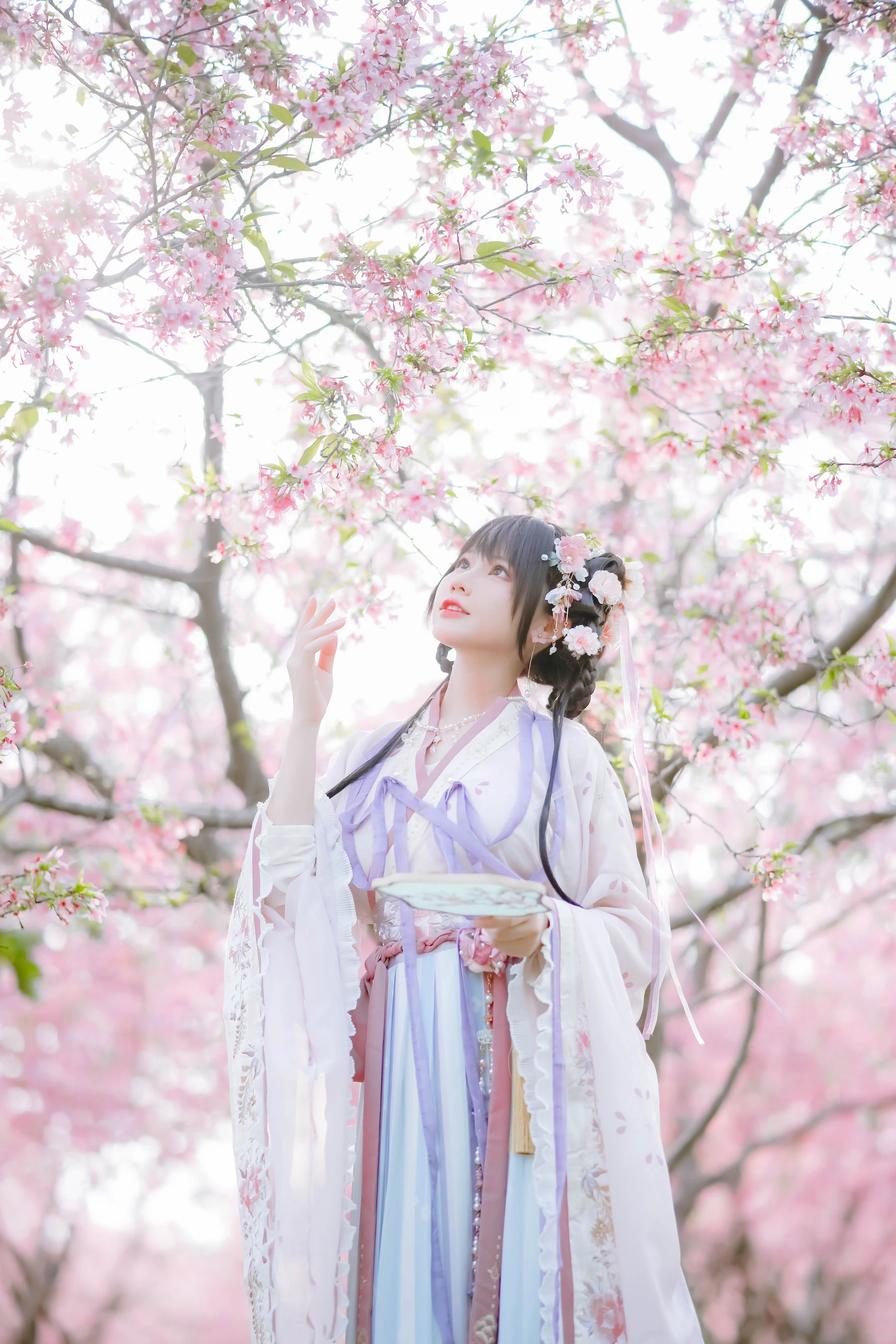 [辣妹]謝雅婷首發寫真作品：戶外攝影優雅彰顯謝雅婷蜂腰曲線格調綻放寫真集 - 32