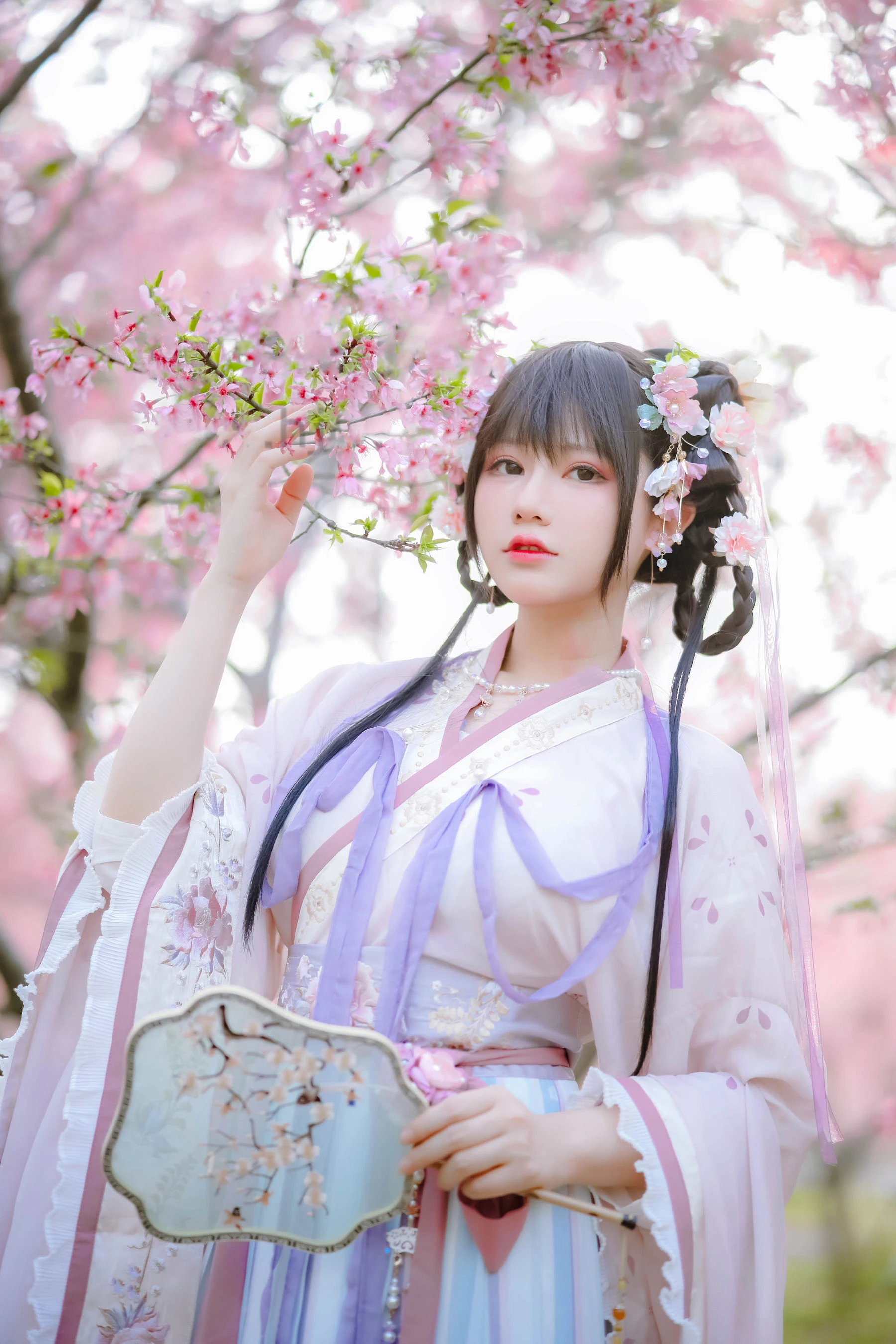 [辣妹]謝雅婷首發寫真作品：戶外攝影優雅彰顯謝雅婷蜂腰曲線格調綻放寫真集 - 33