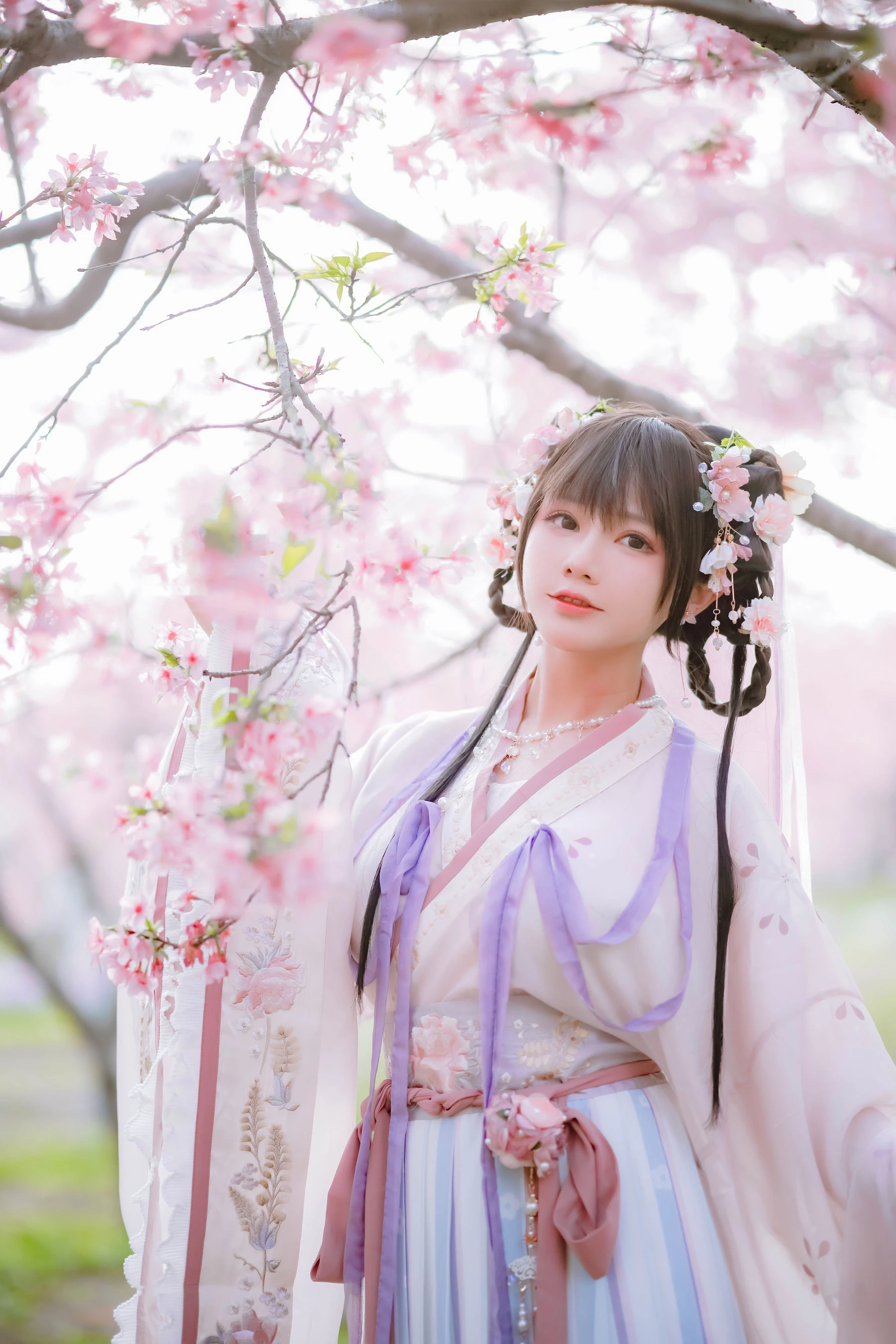 [辣妹]謝雅婷首發寫真作品：戶外攝影優雅彰顯謝雅婷蜂腰曲線格調綻放寫真集 - 42