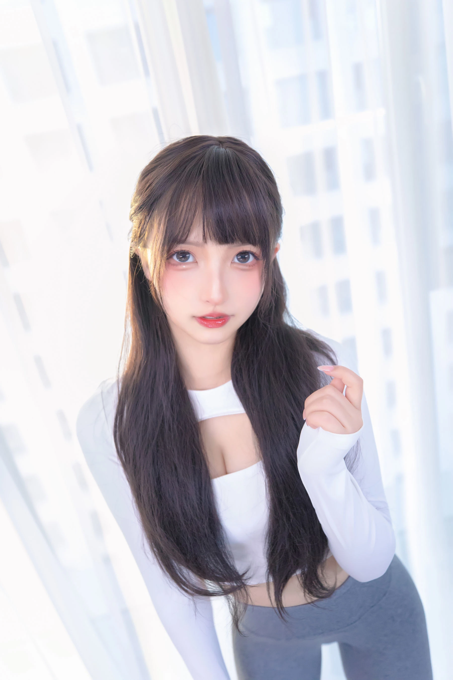 [女神]陳莉婷街拍高清攝影珍藏：陳莉婷性感演繹曲線完美風情綻放寫真藝術 - 1