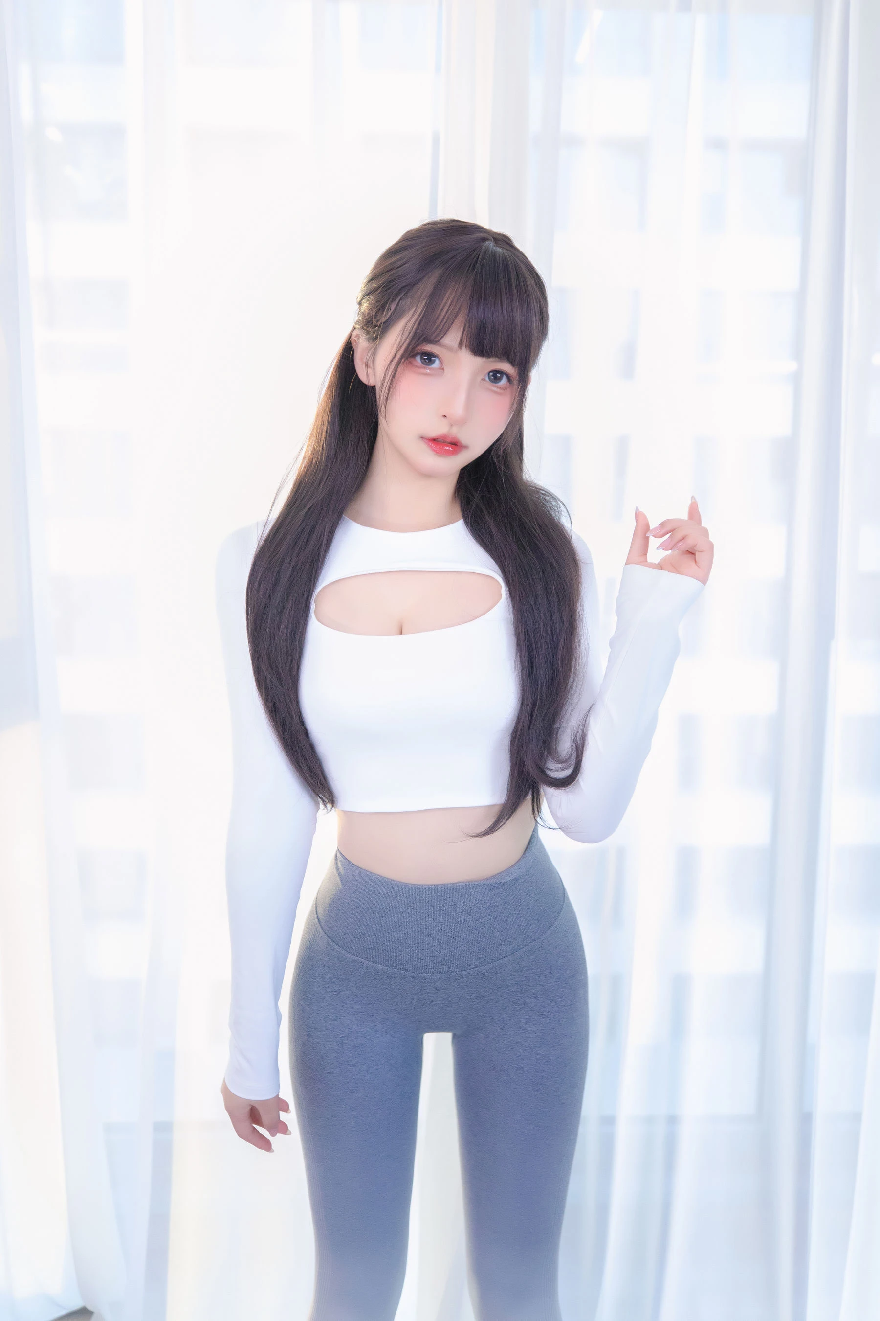 [女神]陳莉婷街拍高清攝影珍藏：陳莉婷性感演繹曲線完美風情綻放寫真藝術 - 2