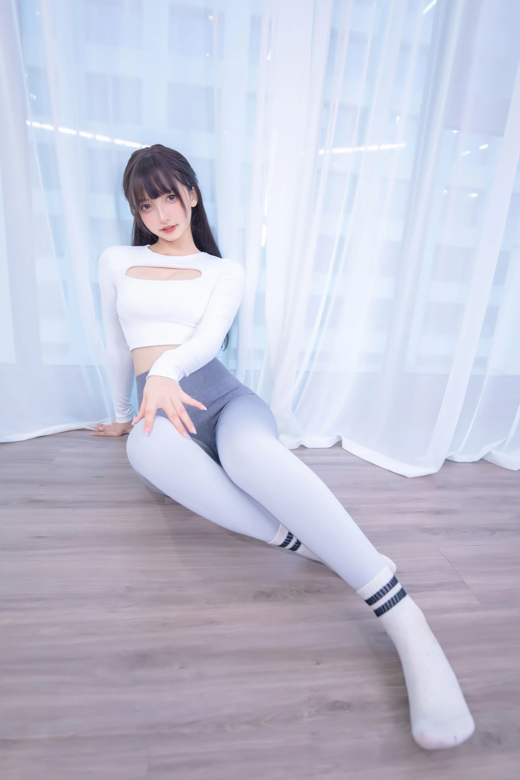 [女神]陳莉婷街拍高清攝影珍藏：陳莉婷性感演繹曲線完美風情綻放寫真藝術 - 20