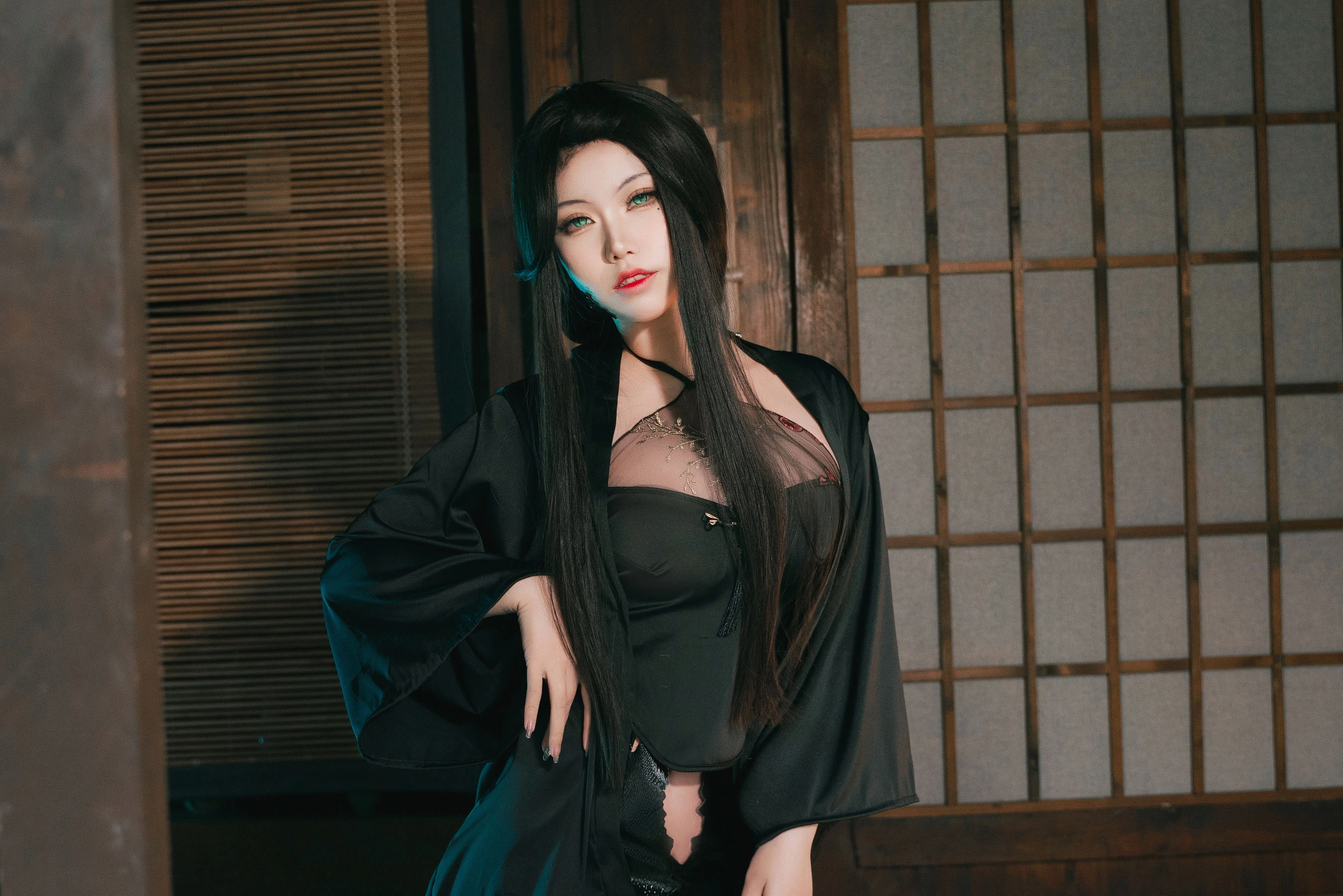 [美女]劉思瑤珍藏戶外寫真藝術：劉思瑤性感格調綻放身材完美曲線寫真 - 2