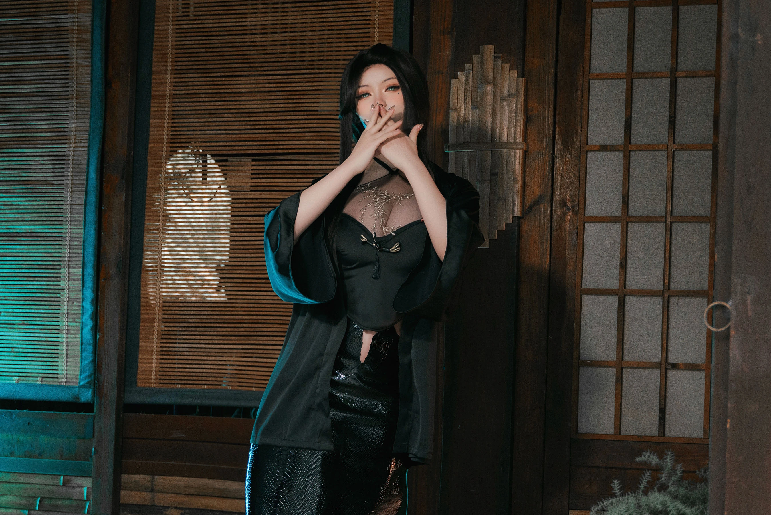 [美女]劉思瑤珍藏戶外寫真藝術：劉思瑤性感格調綻放身材完美曲線寫真 - 3