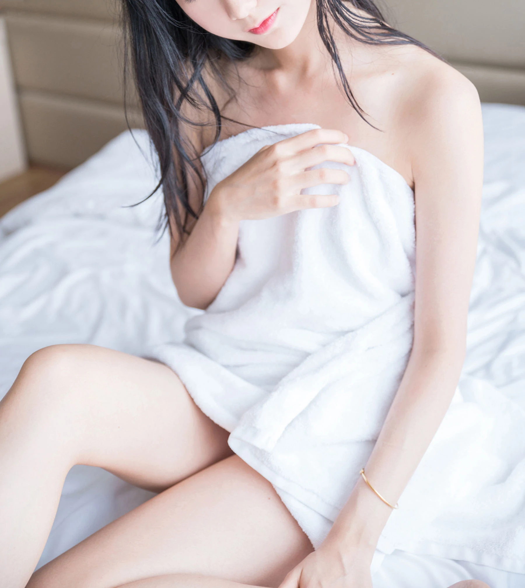 [校花]許慧新大片攝影大師作：許慧新甜美於室內展現曲線風情首發演繹 - 10