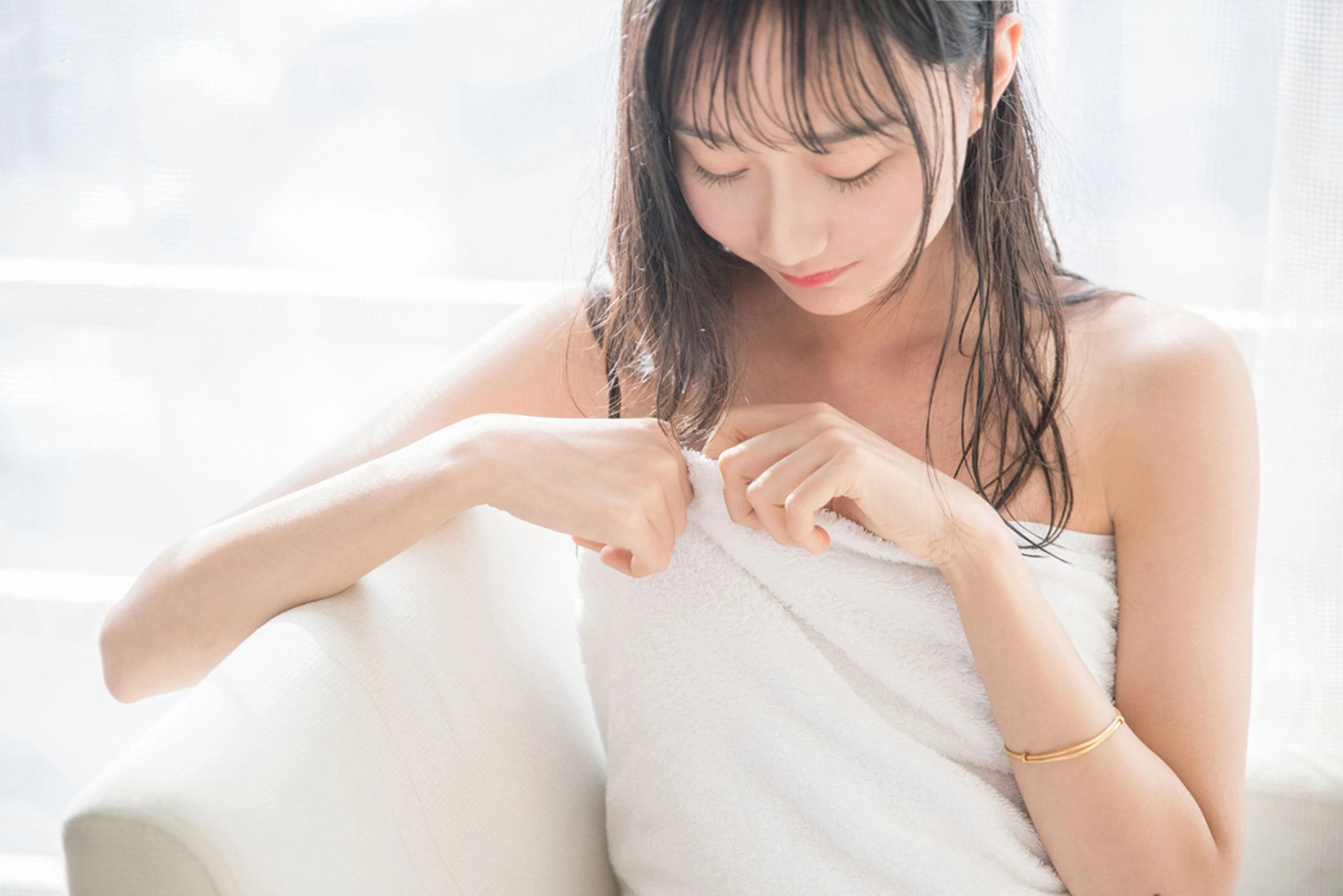 [校花]許慧新大片攝影大師作：許慧新甜美於室內展現曲線風情首發演繹 - 24