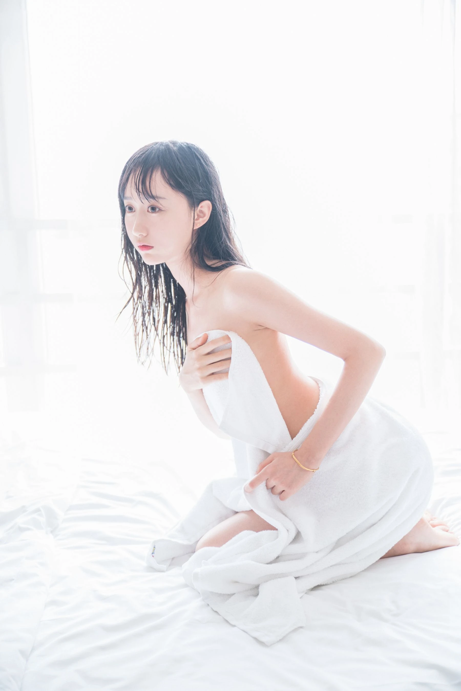 [校花]許慧新大片攝影大師作：許慧新甜美於室內展現曲線風情首發演繹 - 4