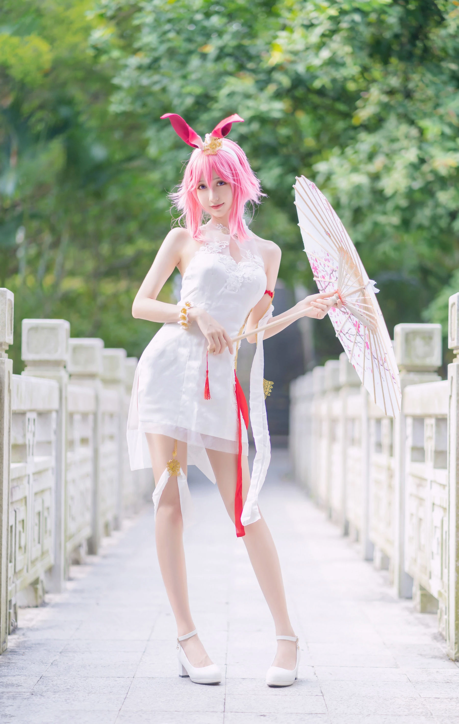 [甜心]何雨含何雨含優雅神韻寫真大賞：私房精選寫真演繹蜂腰誘惑美學 - 14