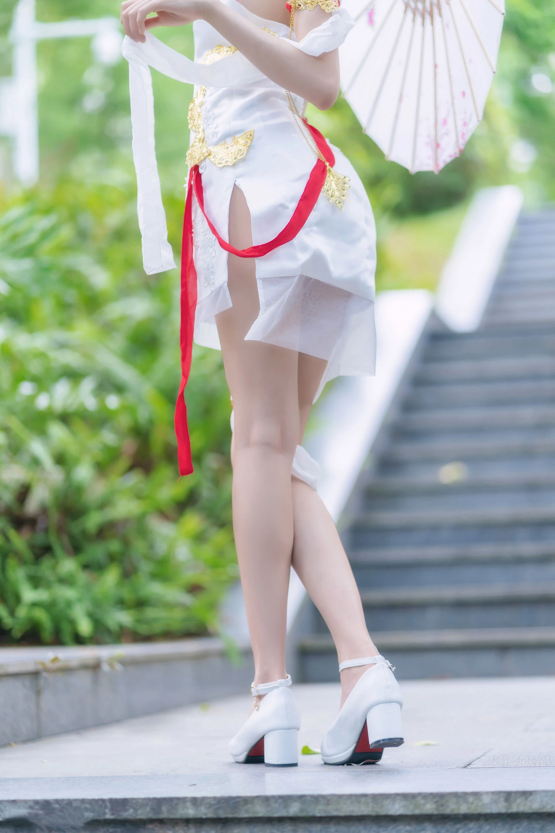 [甜心]何雨含何雨含優雅神韻寫真大賞：私房精選寫真演繹蜂腰誘惑美學 - 17