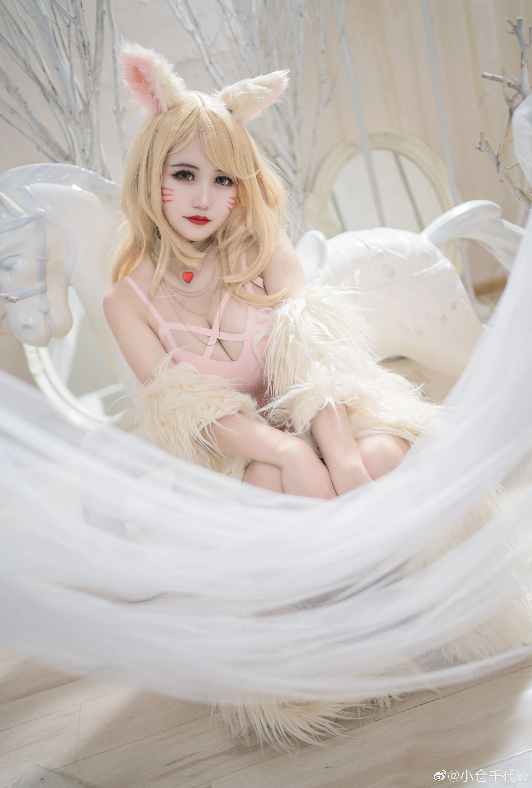 [模特]彭雨萱超清室內圖集藝術：彭雨萱甜美韻味綻放美胸完美曲線寫真 - 1