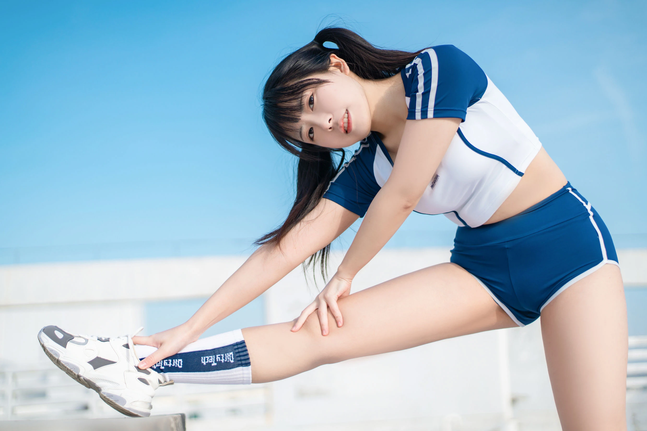 [正妹]高欣怡室內超清寫真珍藏：高欣怡優雅演繹長腿完美神韻綻放寫真藝術 - 29