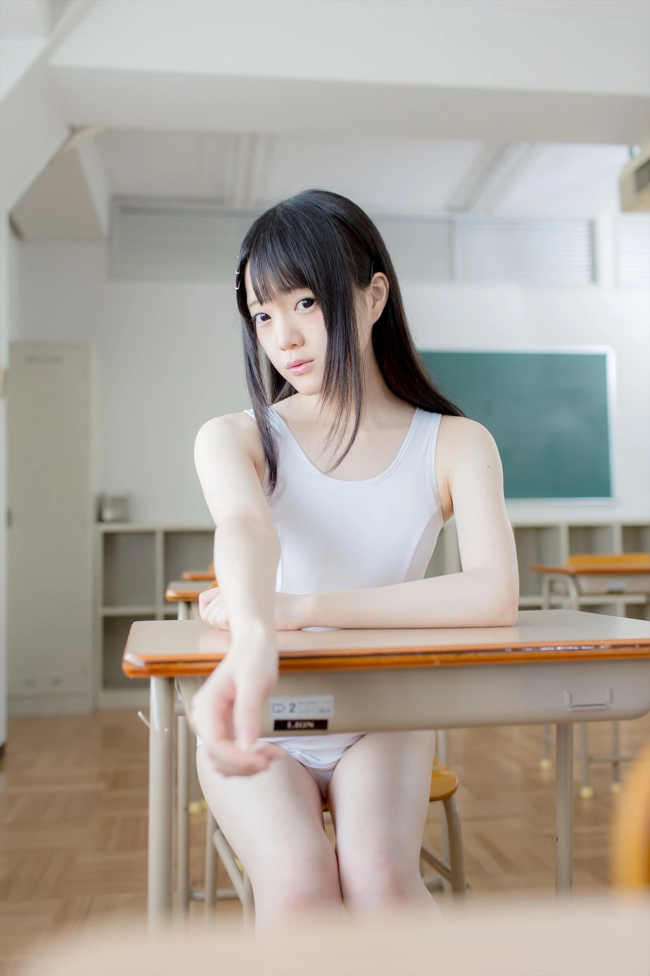 [仙女]鄭詩雨鄭詩雨時尚風情作品大賞：寫真館高清作品演繹翹臀誘惑美學 - 46