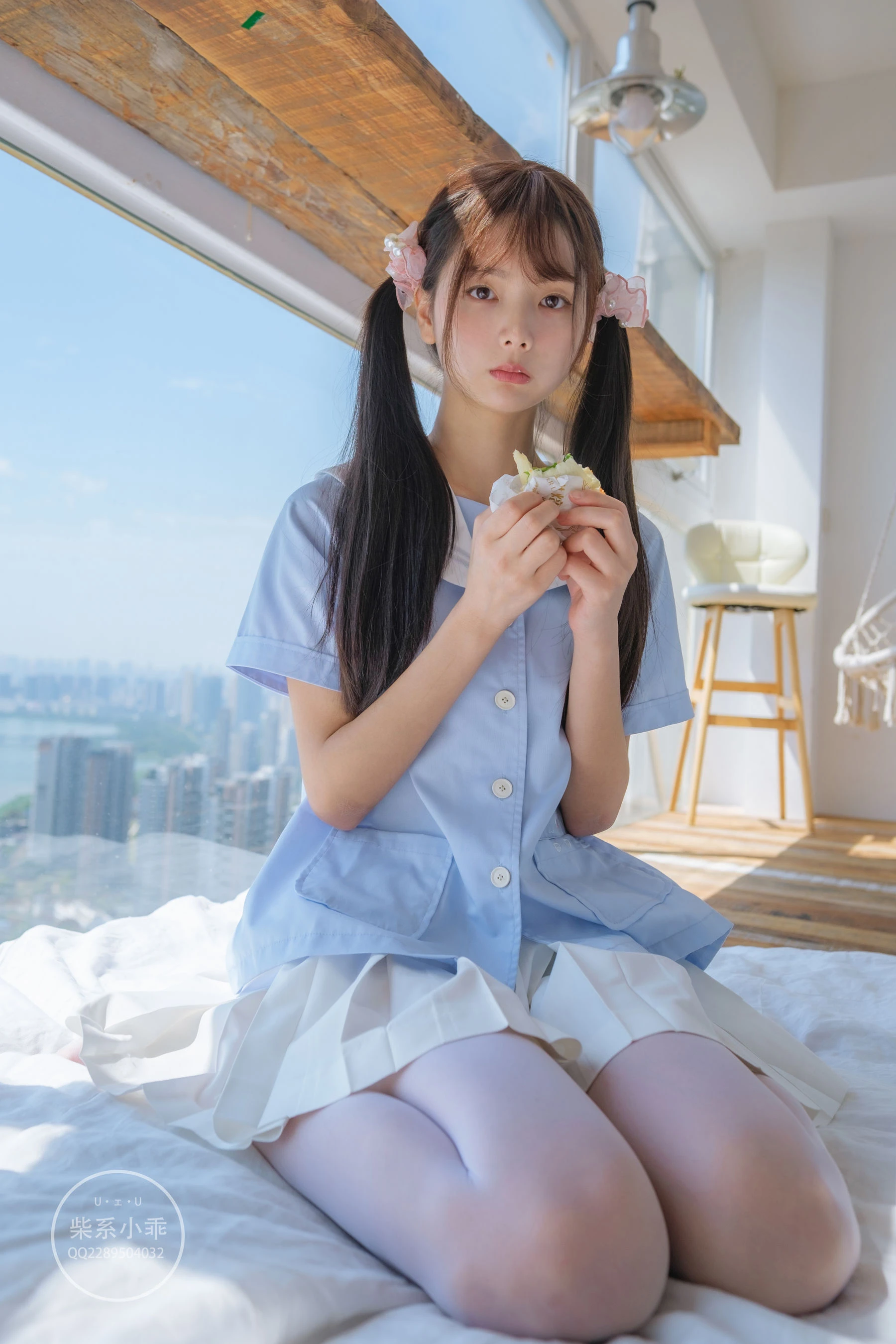 [熟女]馮雅琳室內珍藏大片珍藏：馮雅琳優雅演繹美腿完美風採展現寫真藝術 - 1