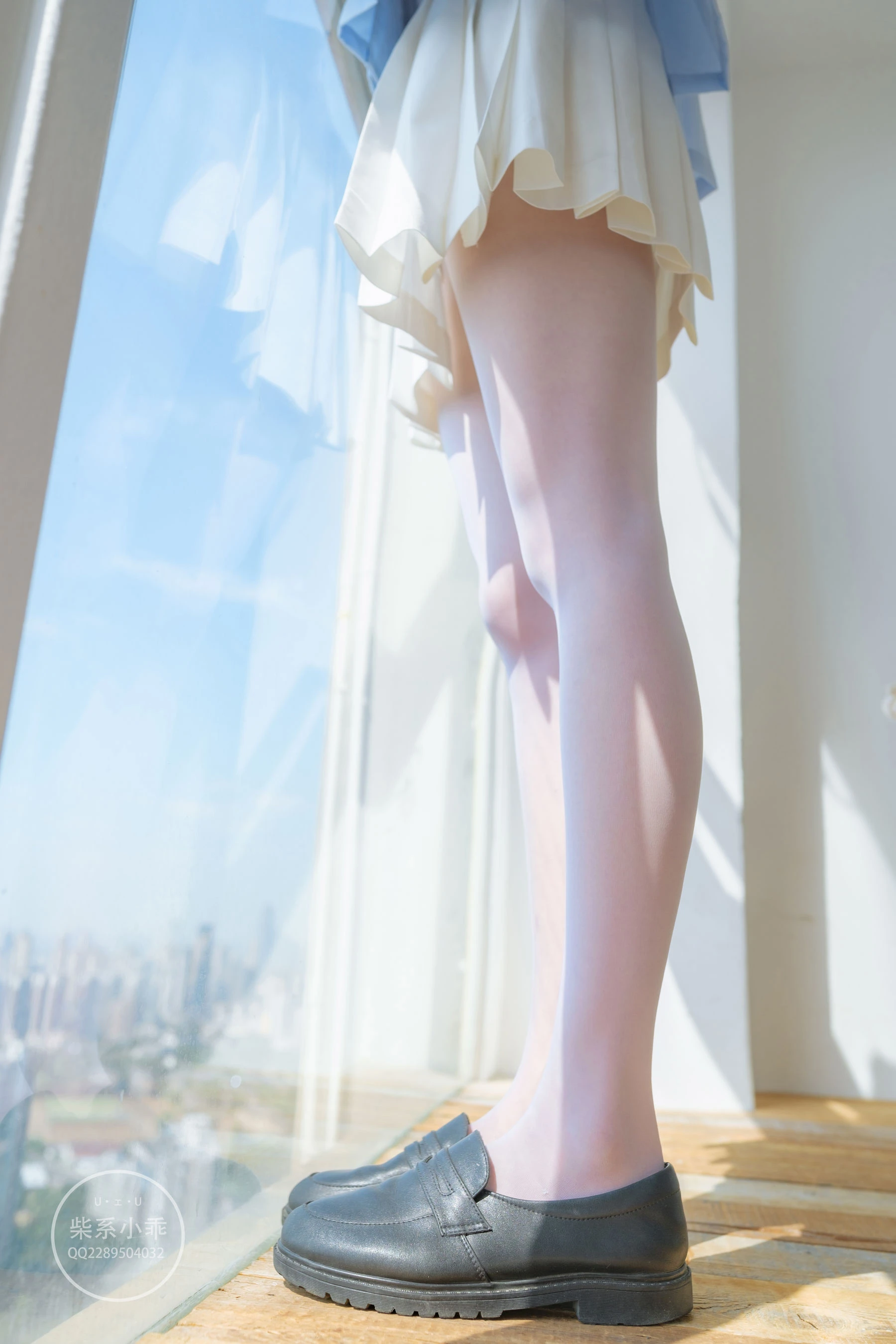 [熟女]馮雅琳室內珍藏大片珍藏：馮雅琳優雅演繹美腿完美風採展現寫真藝術 - 19