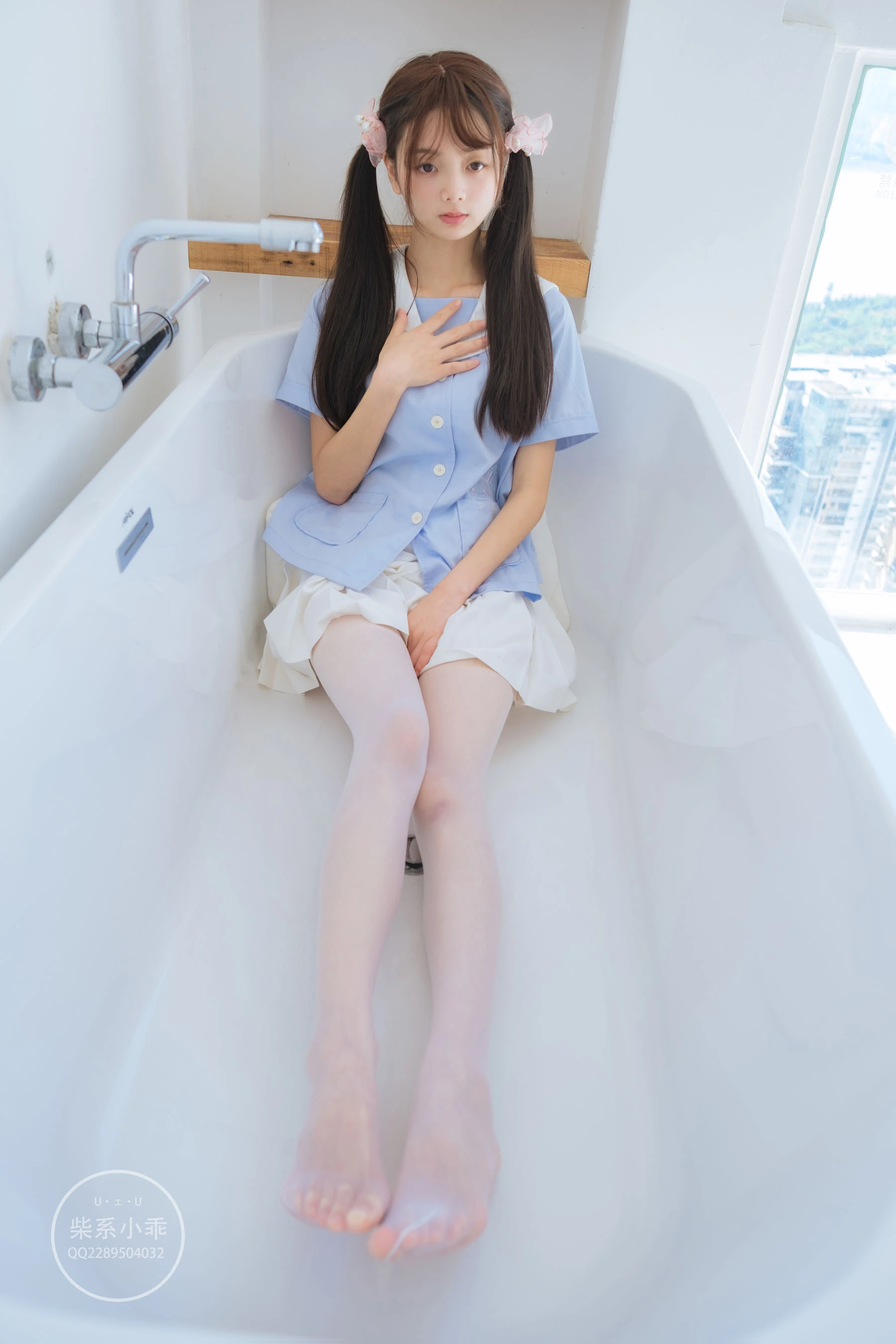 [熟女]馮雅琳室內珍藏大片珍藏：馮雅琳優雅演繹美腿完美風採展現寫真藝術 - 25