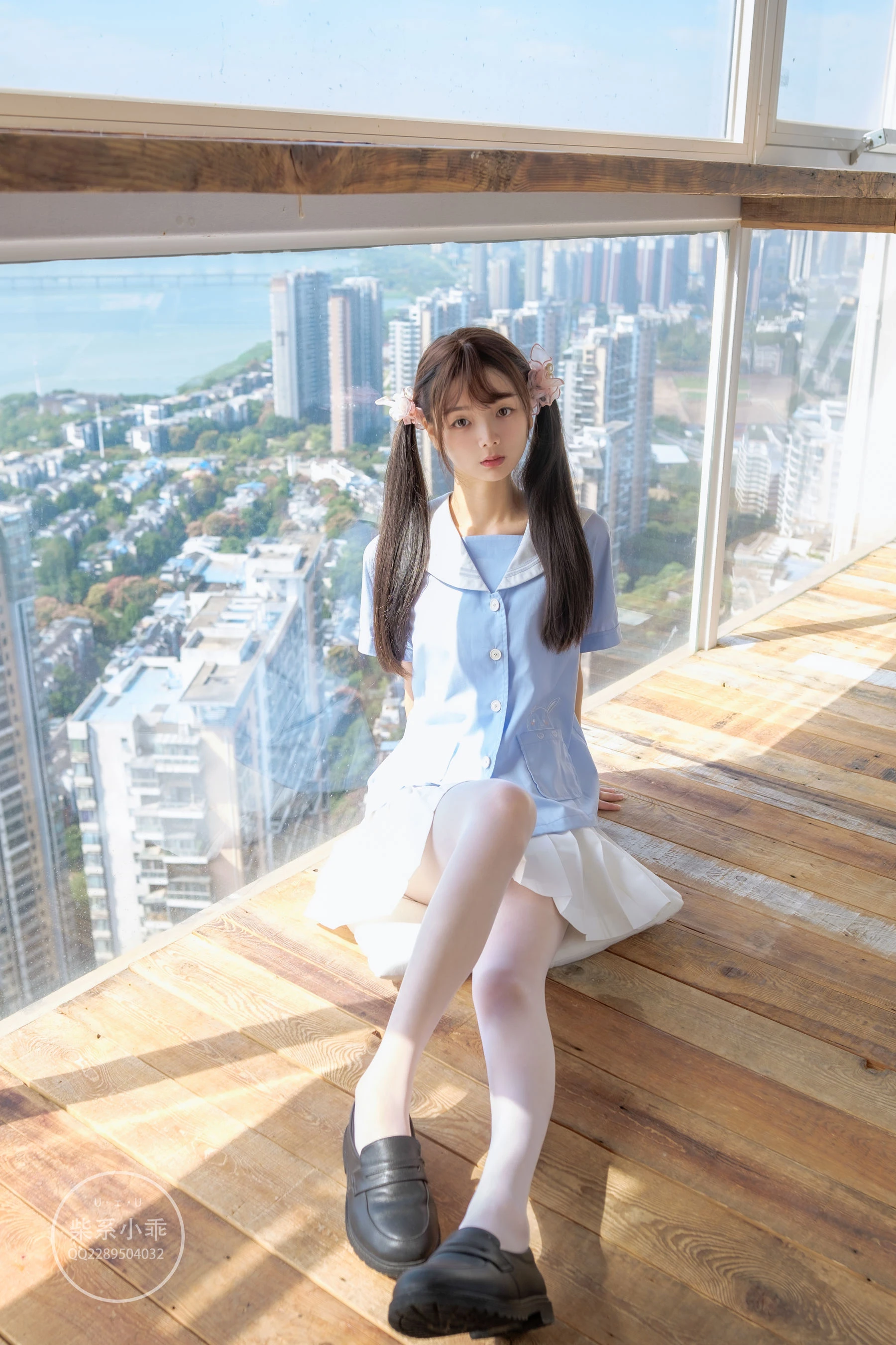 [熟女]馮雅琳室內珍藏大片珍藏：馮雅琳優雅演繹美腿完美風採展現寫真藝術 - 39