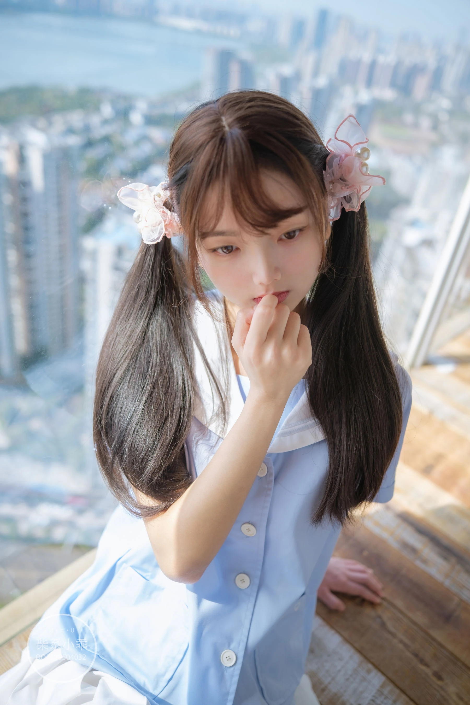 [熟女]馮雅琳室內珍藏大片珍藏：馮雅琳優雅演繹美腿完美風採展現寫真藝術 - 4