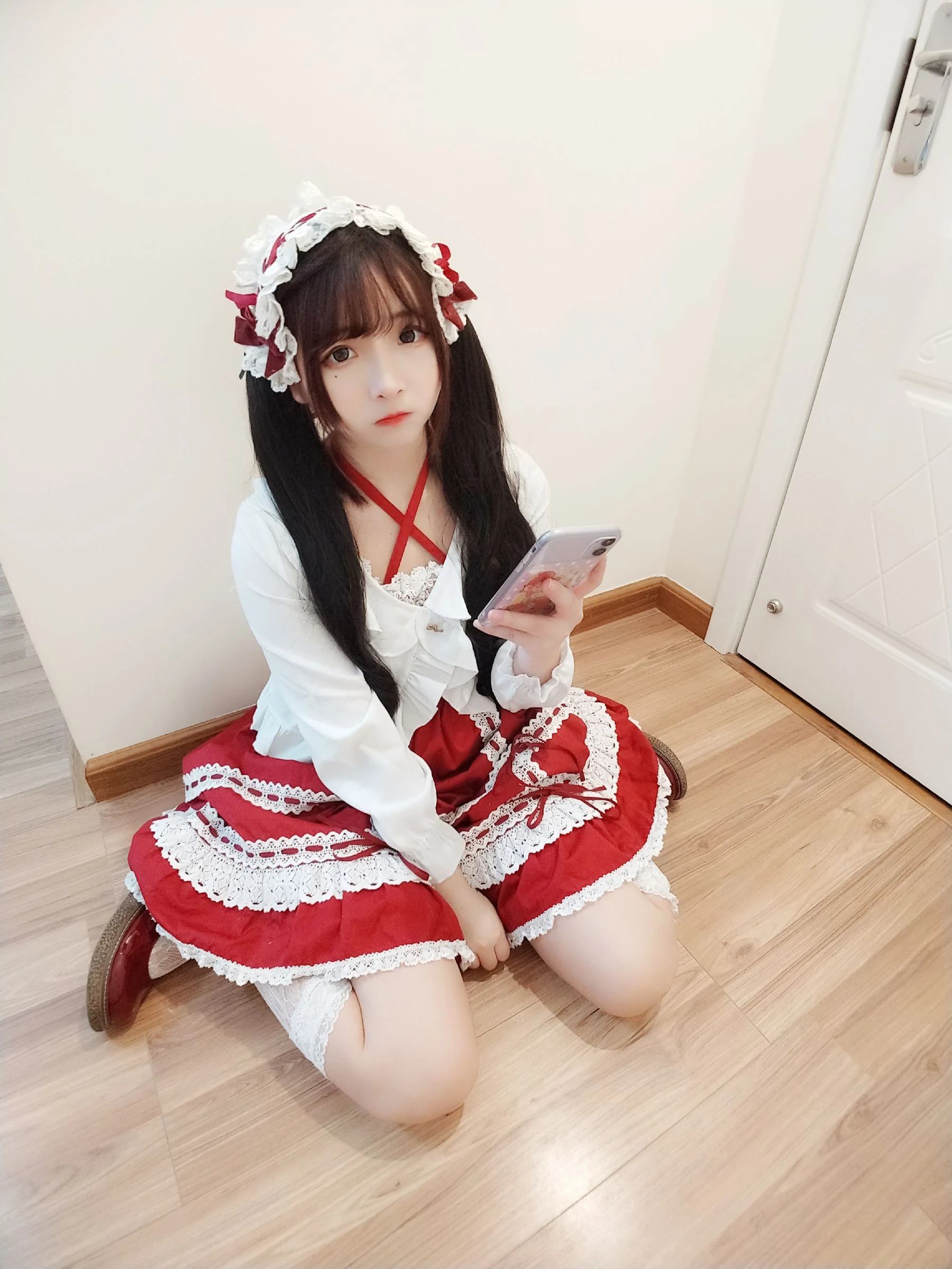 [網紅]唐曉雪超清攝影棚攝影藝術：唐曉雪清純神韻彰顯美腿完美曲線寫真 - 32