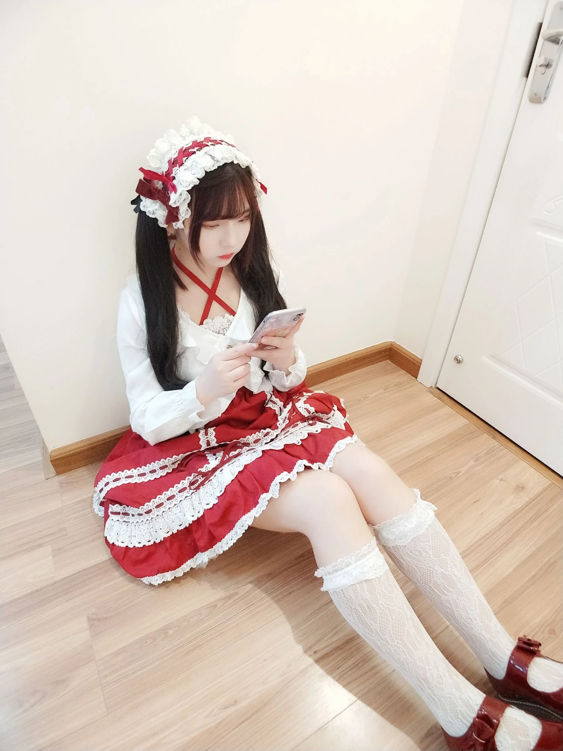 [網紅]唐曉雪超清攝影棚攝影藝術：唐曉雪清純神韻彰顯美腿完美曲線寫真 - 34