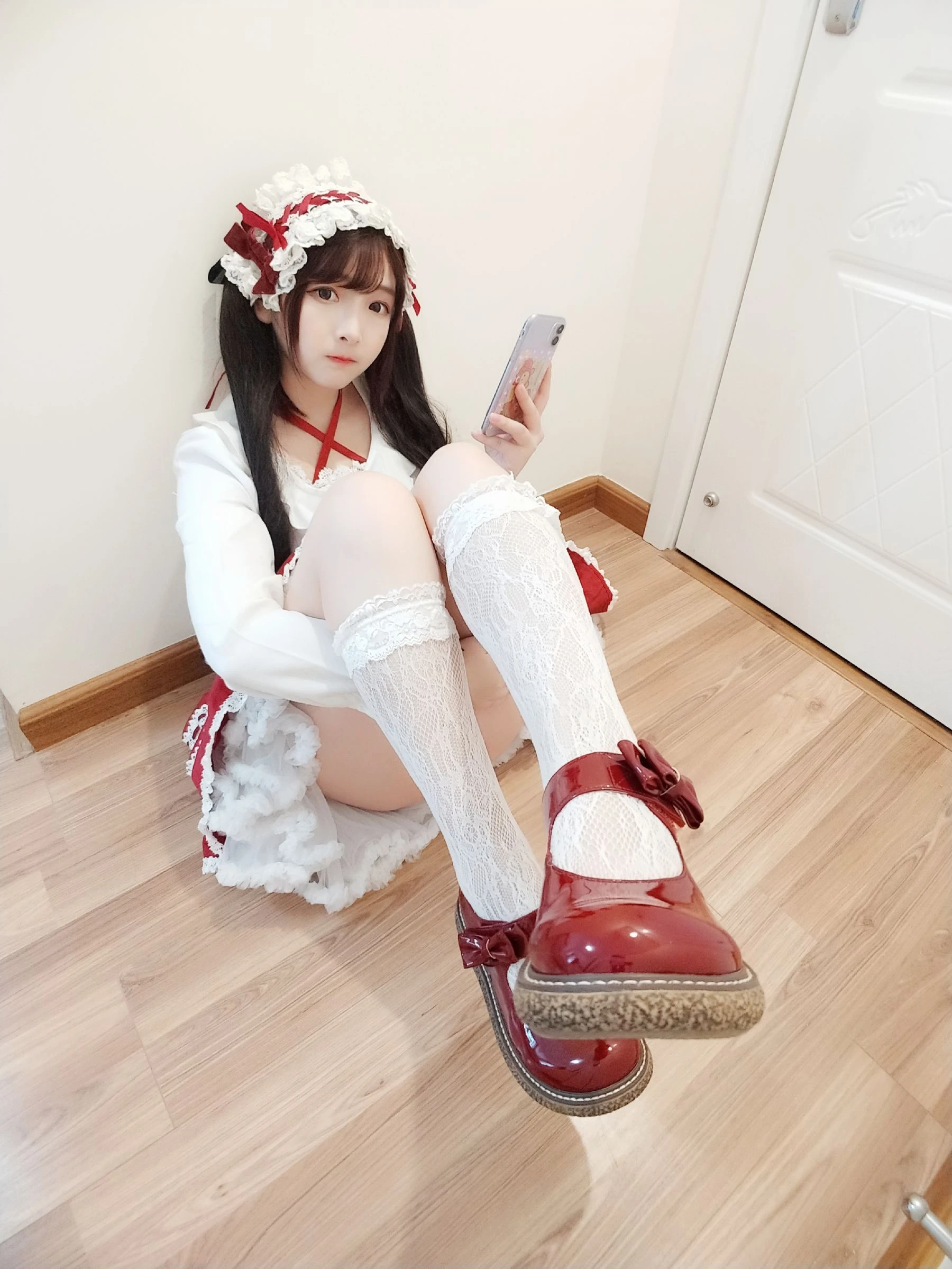 [網紅]唐曉雪超清攝影棚攝影藝術：唐曉雪清純神韻彰顯美腿完美曲線寫真 - 4
