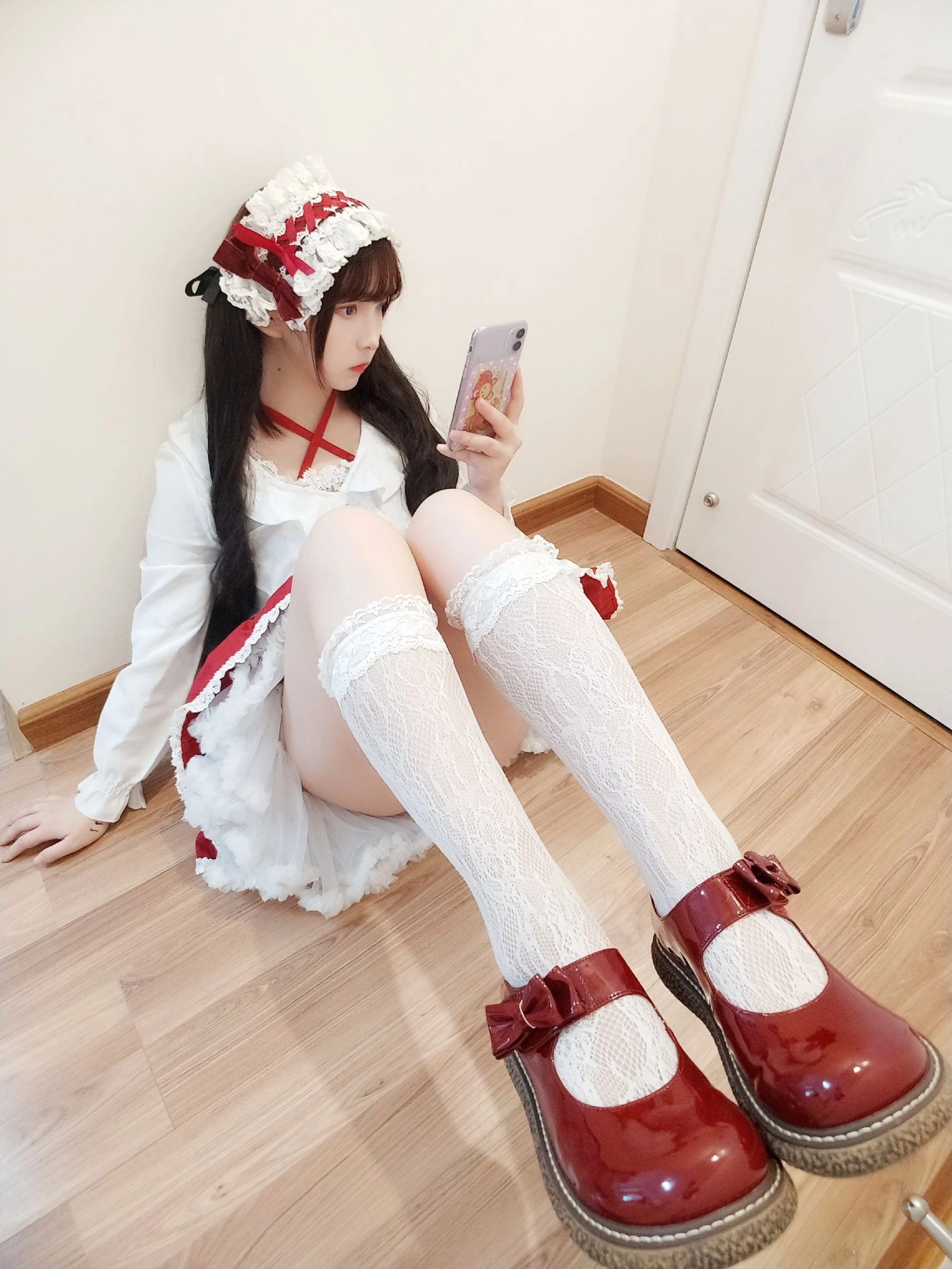 [網紅]唐曉雪超清攝影棚攝影藝術：唐曉雪清純神韻彰顯美腿完美曲線寫真 - 5