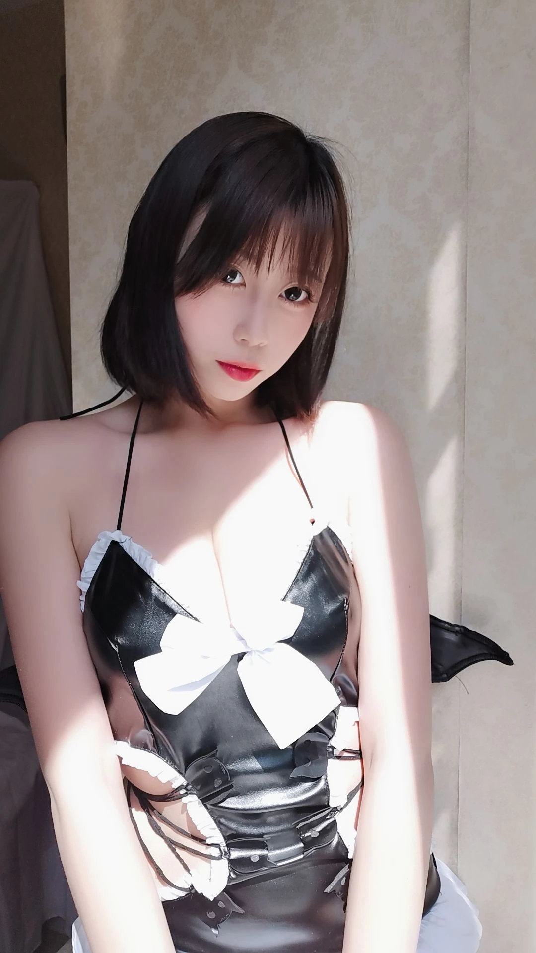 [紅人]宋雨婷宋雨婷性感格調攝影大賞：寫真館大圖攝影演繹蜂腰誘惑美學 - 1