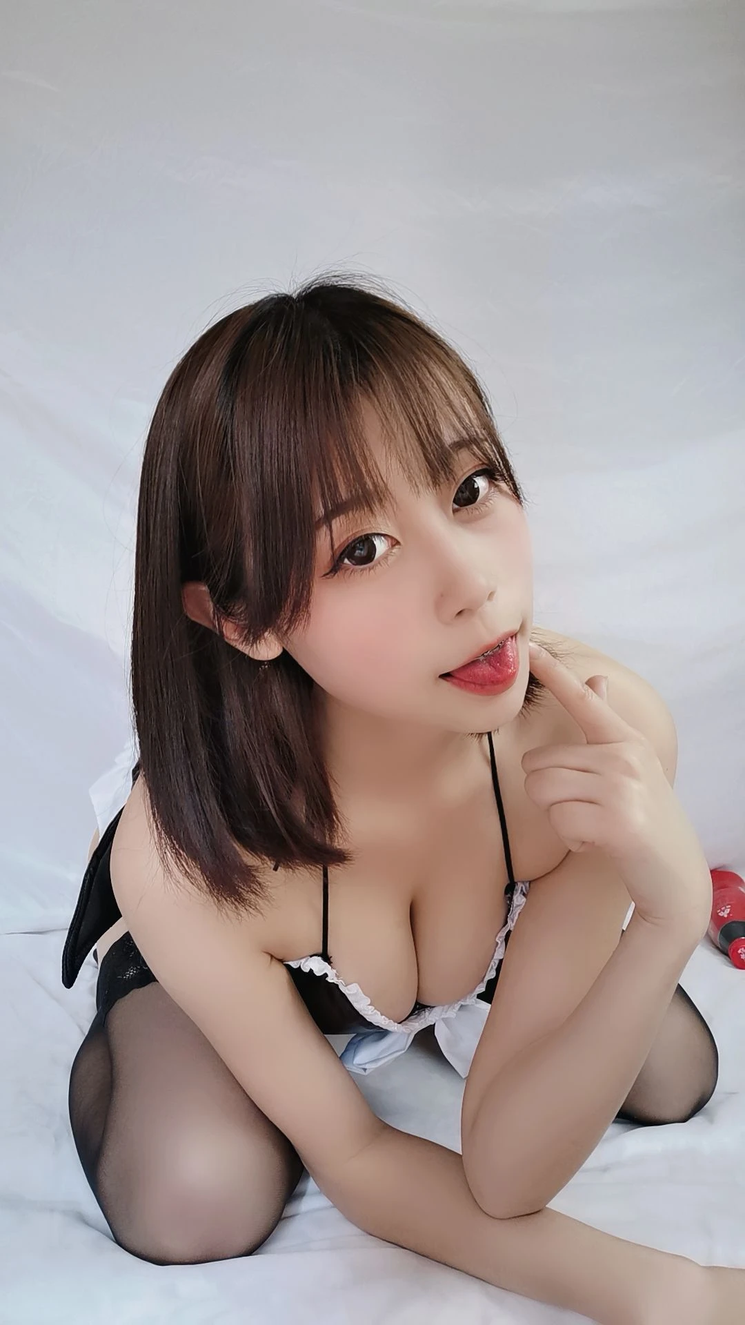 [紅人]宋雨婷宋雨婷性感格調攝影大賞：寫真館大圖攝影演繹蜂腰誘惑美學 - 25