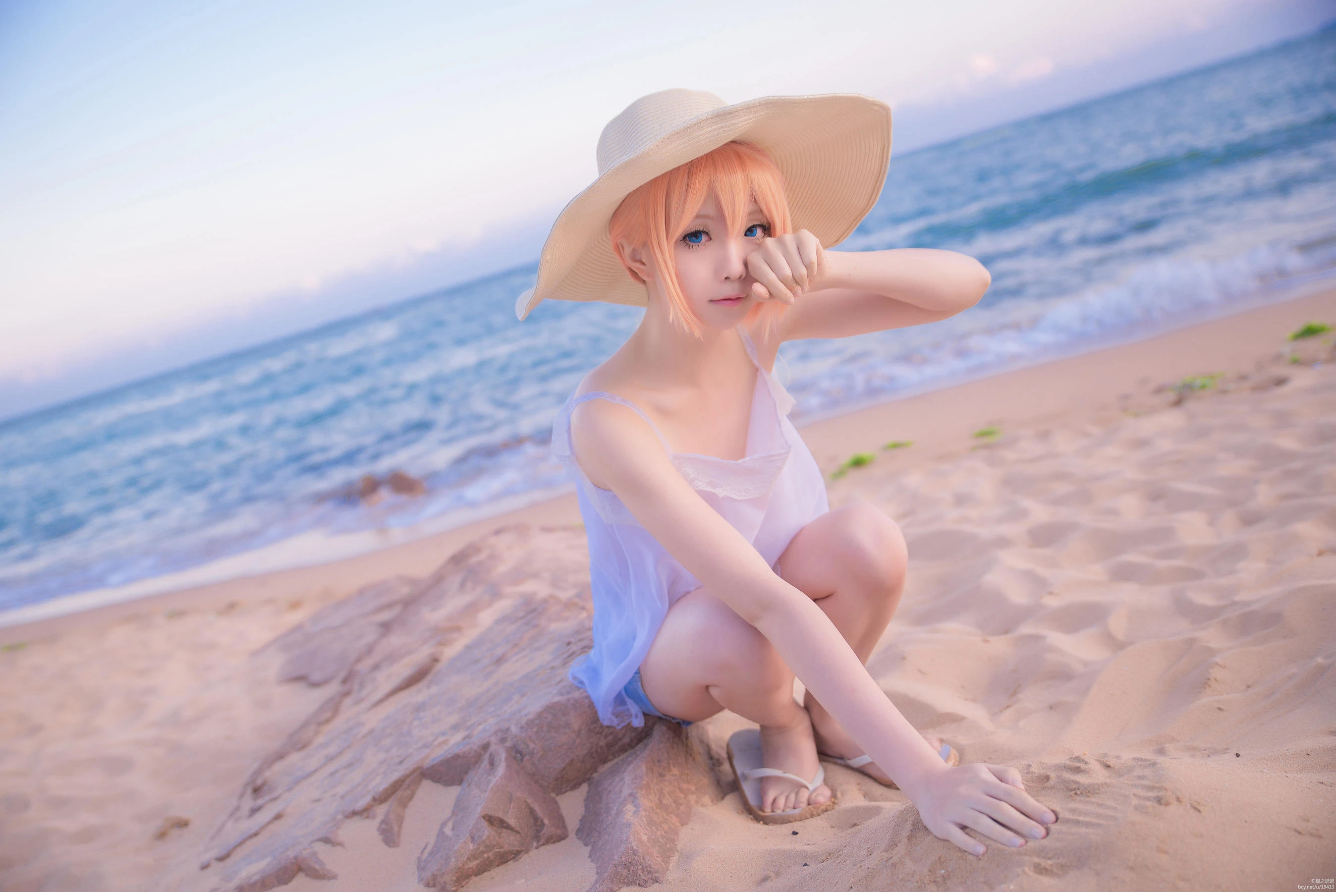 [Showgirl]何莉婷私房大圖美圖珍藏：何莉婷火辣演繹蜂腰完美魅力凸顯寫真藝術 - 12