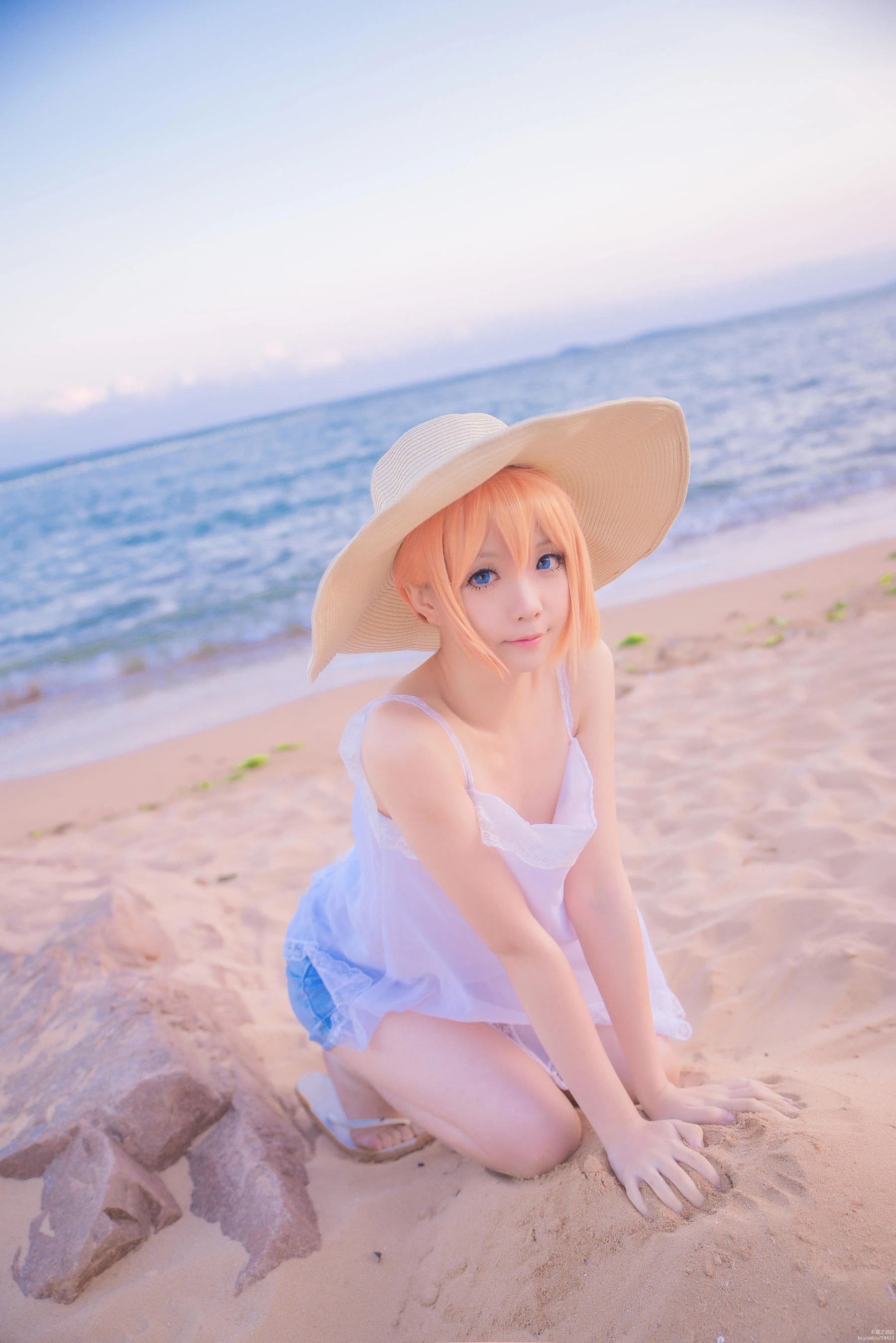 [Showgirl]何莉婷私房大圖美圖珍藏：何莉婷火辣演繹蜂腰完美魅力凸顯寫真藝術 - 16