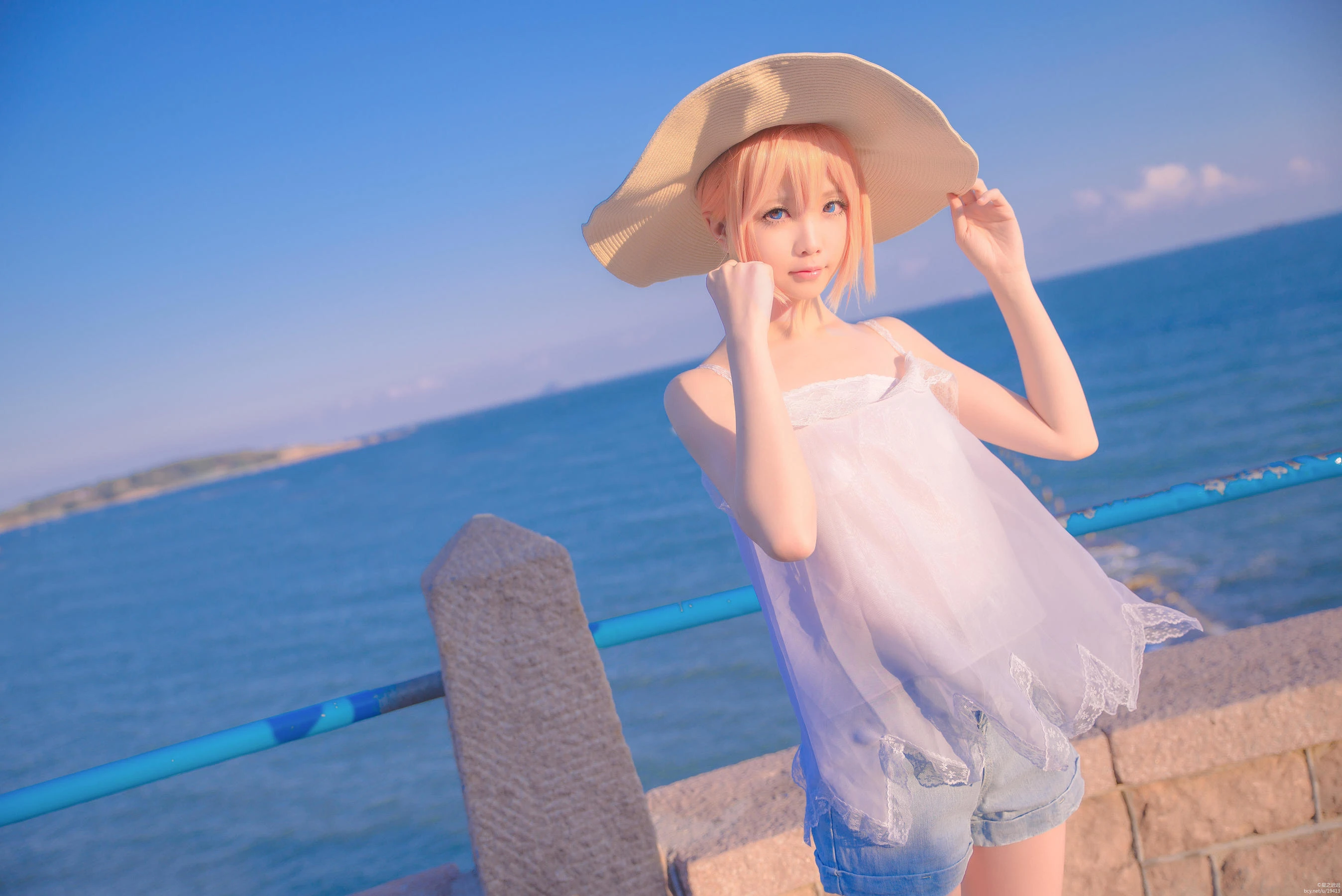 [Showgirl]何莉婷私房大圖美圖珍藏：何莉婷火辣演繹蜂腰完美魅力凸顯寫真藝術 - 4