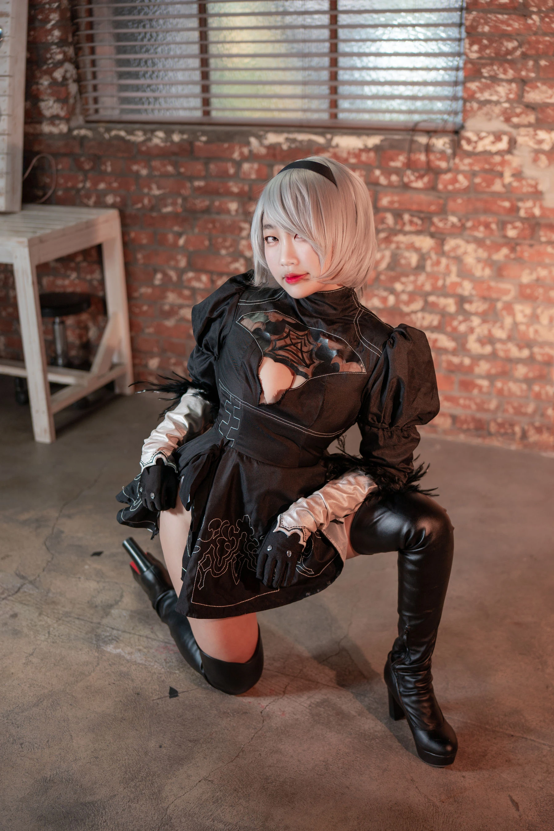 [小蘿莉]張雨晴圖集圖集精選：張雨晴火辣氣質於戶外凸顯美胸曲線大圖攝影 - 18