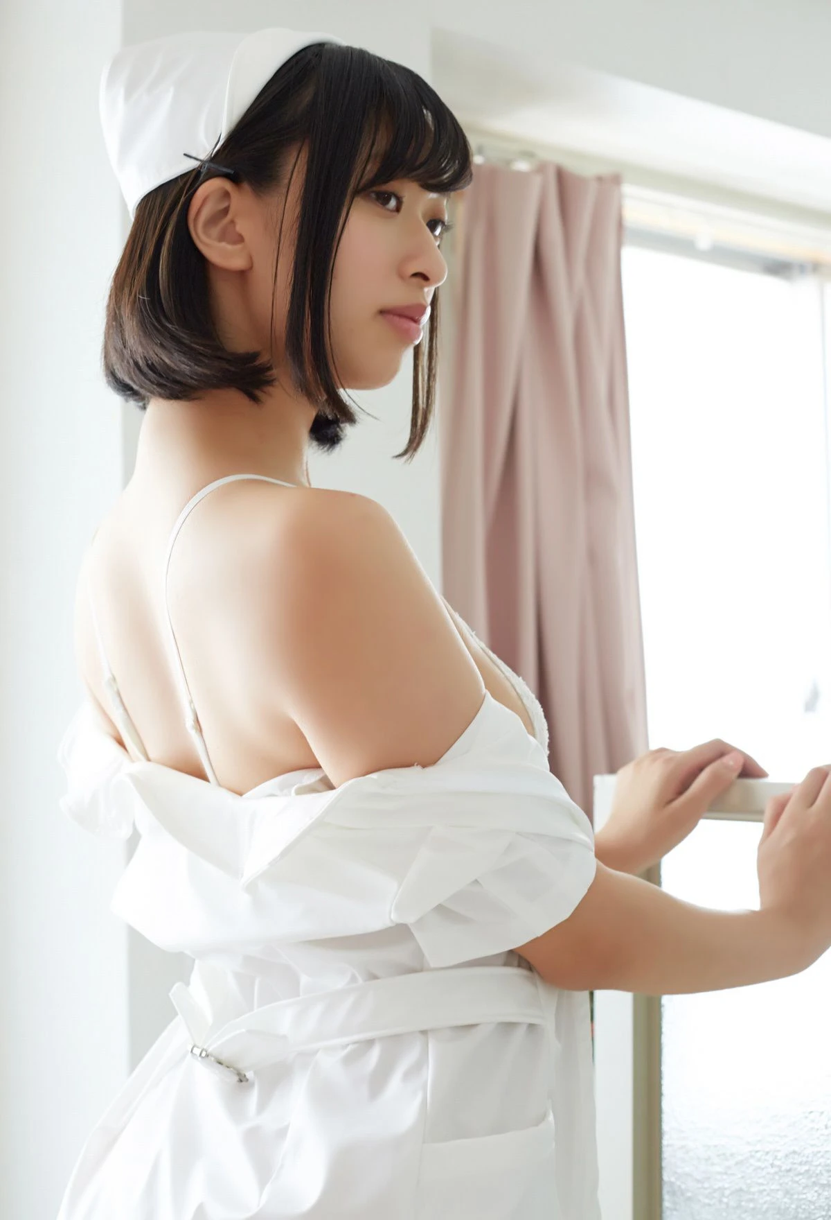 [熟女]高詩涵美圖圖集精選：高詩涵優雅氣質於攝影棚演繹美胸曲線獨家攝影 - 48
