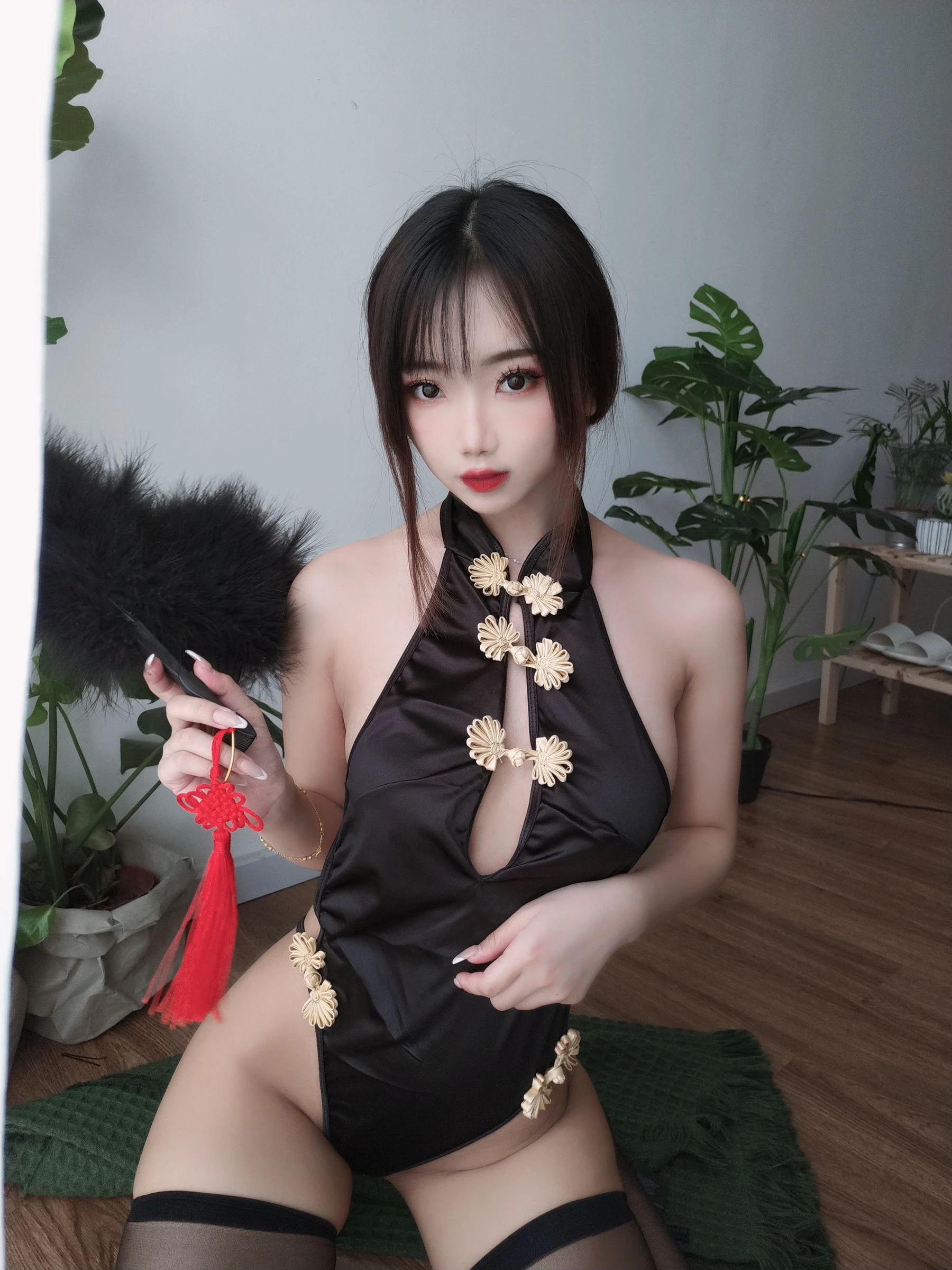 [御姐]周欣怡周欣怡自然光精選大片：性感風情釋放曲線誘惑彰顯寫真大片 - 3