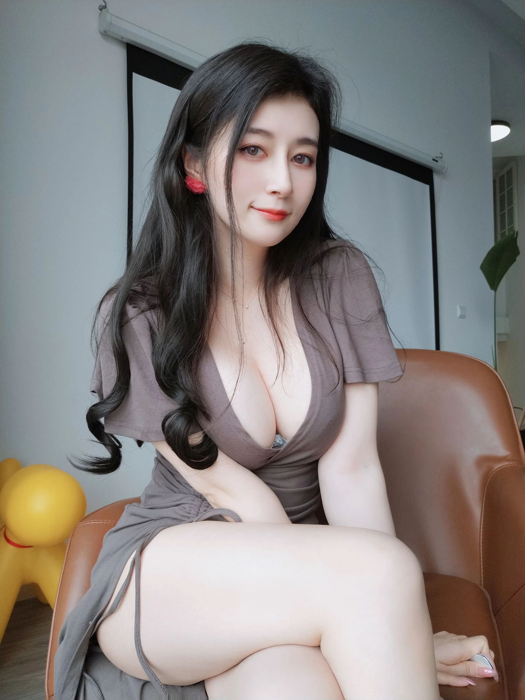 [Showgirl]王雨菲戶外首發作品珍藏：王雨菲火辣演繹長腿完美氣質綻放寫真藝術 - 12