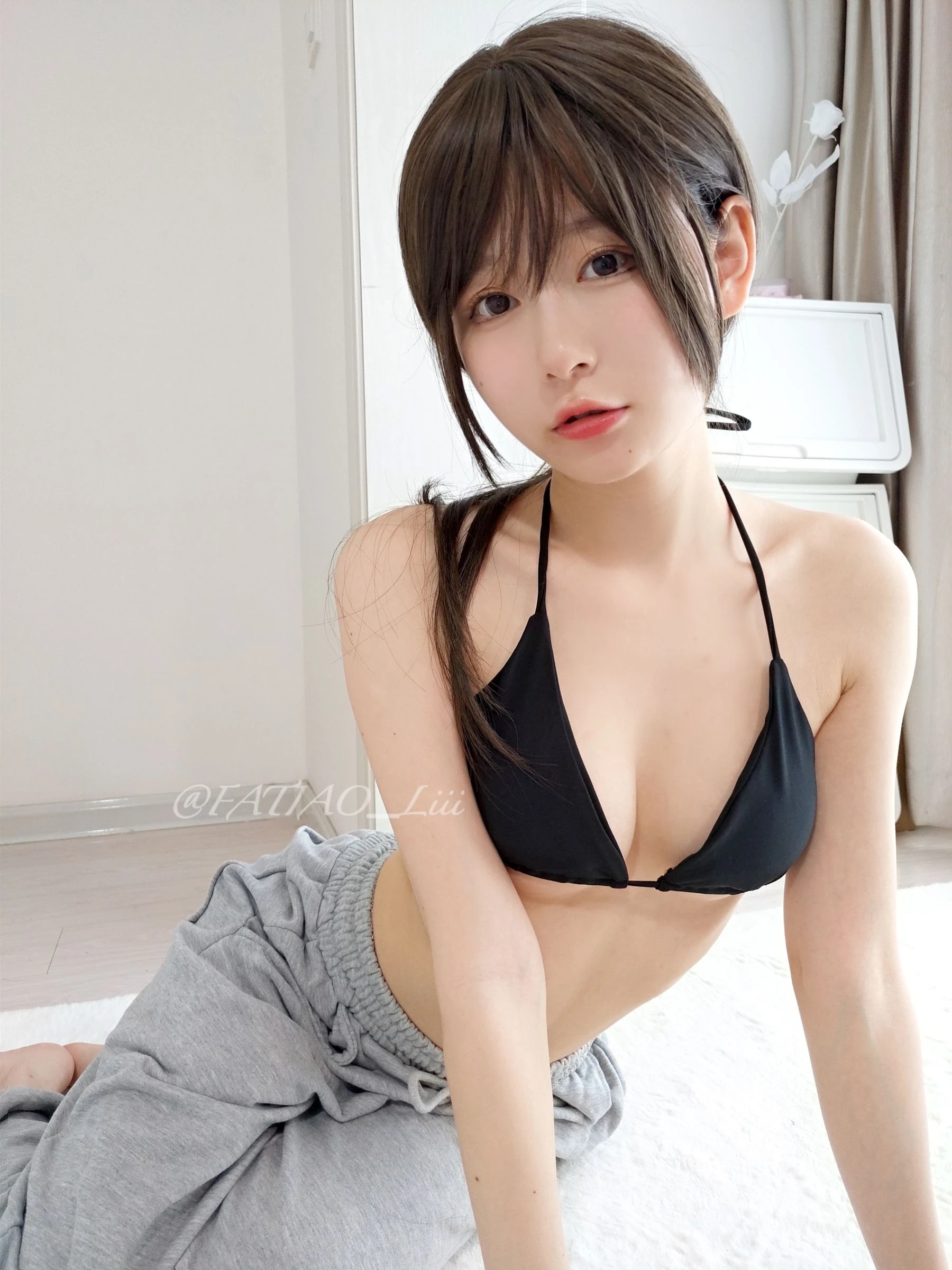 [小蘿莉]鄭雨晴戶外高清寫真珍藏：鄭雨晴性感演繹身材完美格調詮釋寫真藝術 - 4